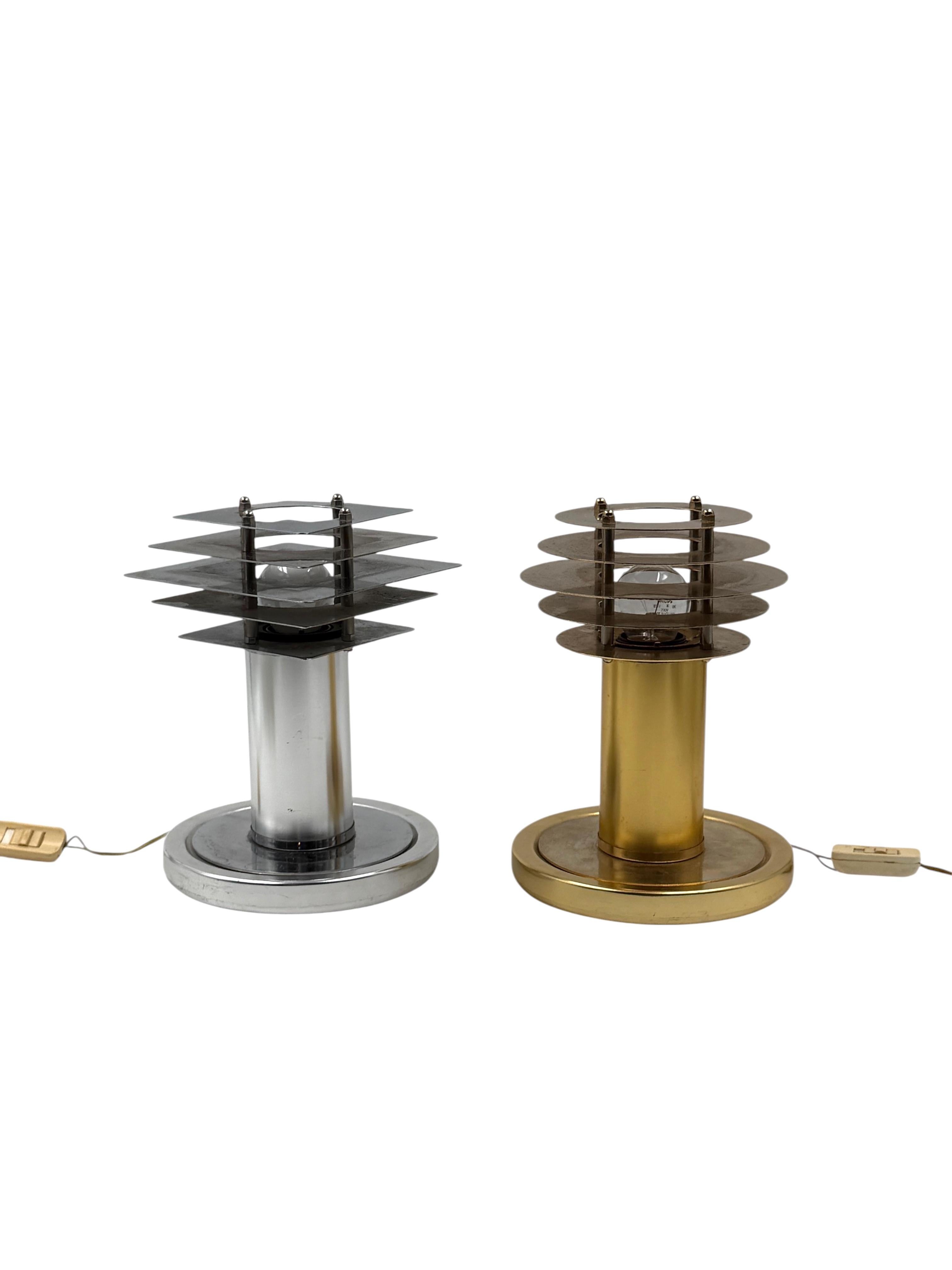 Space age set of 2 table lamps, Italy 1970s For Sale 6