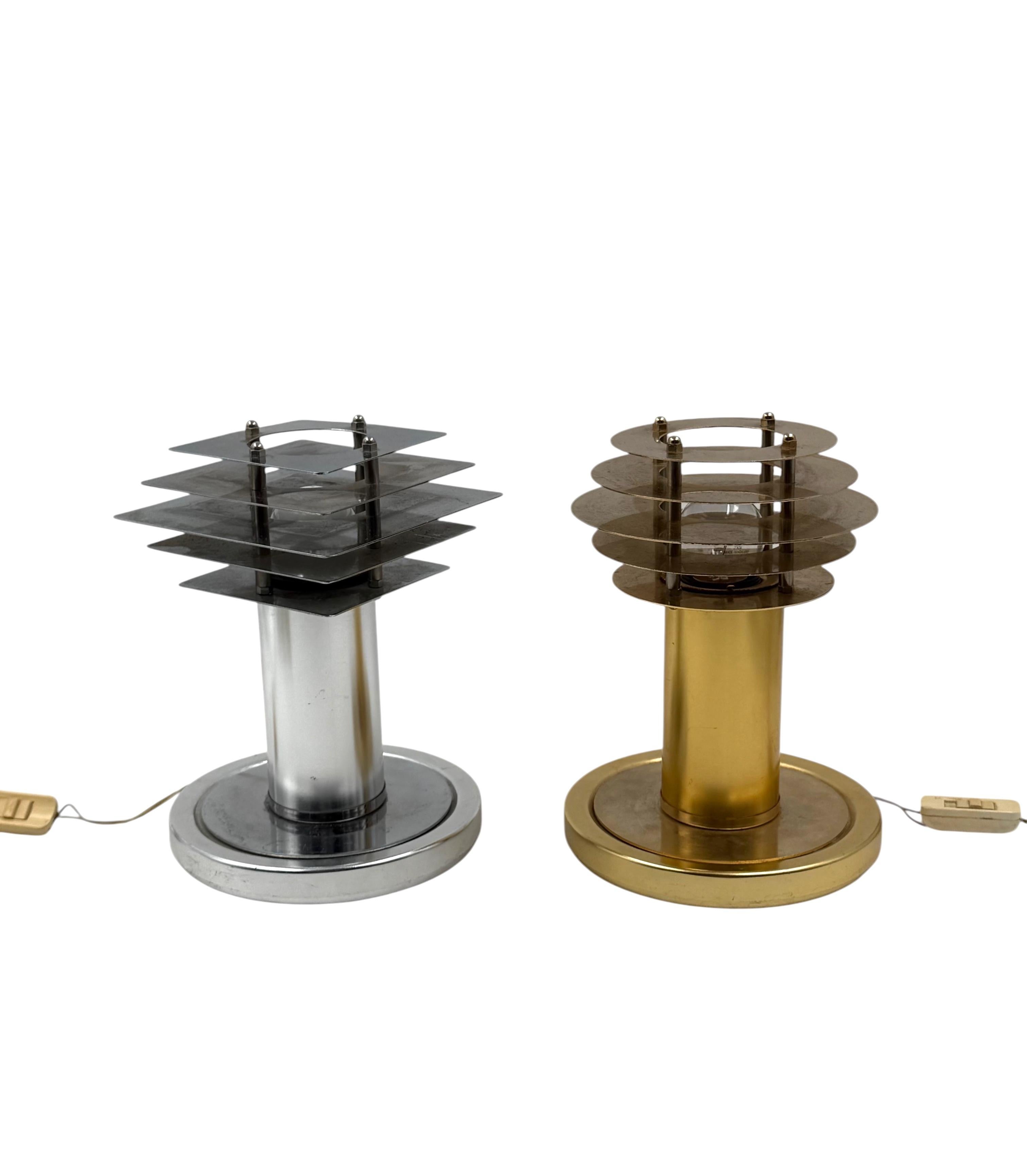 Metal Space age set of 2 table lamps, Italy 1970s For Sale