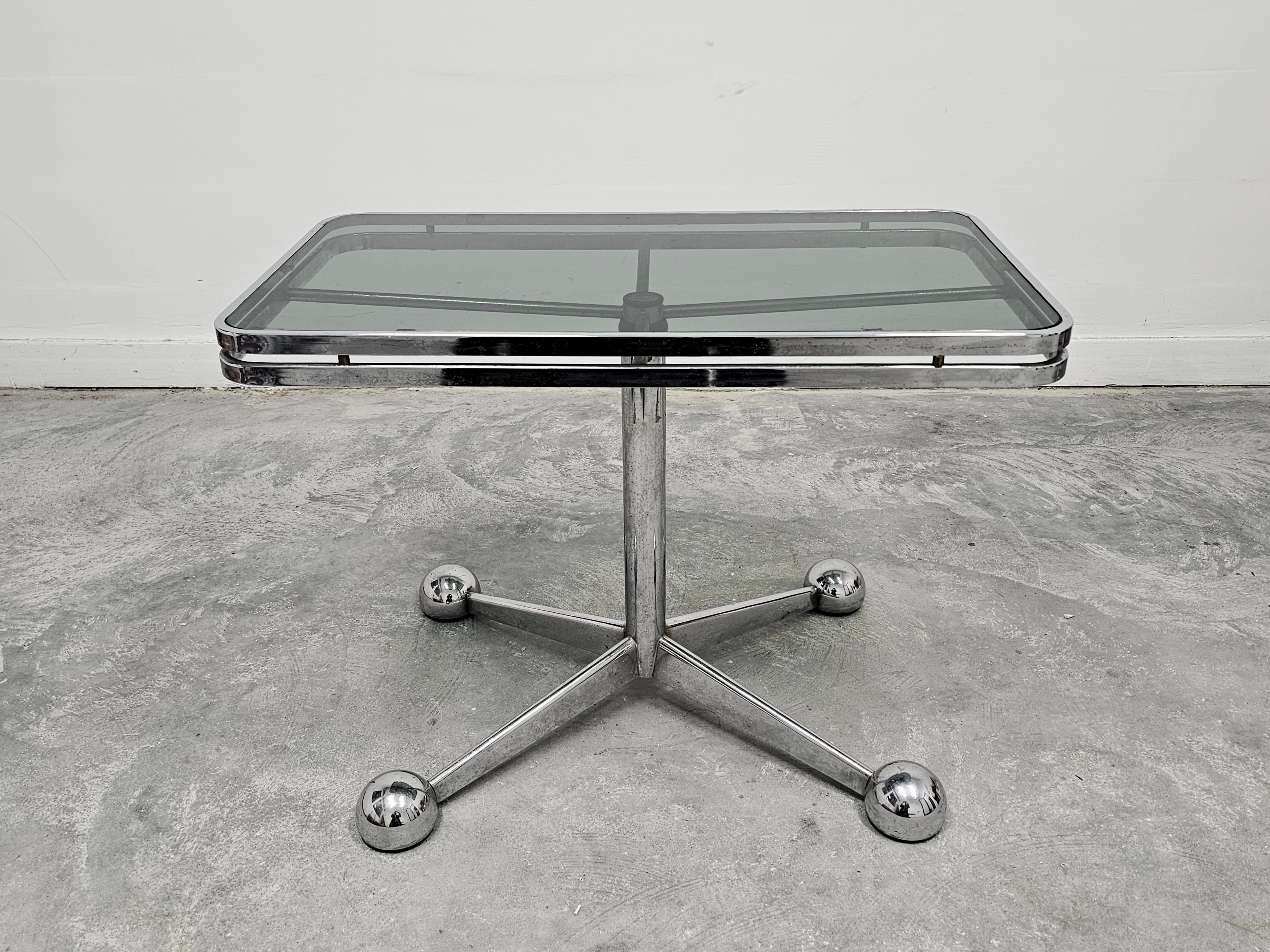 Table d'appoint Space Age en chrome et verre teinté Allegri Parma en vente 2