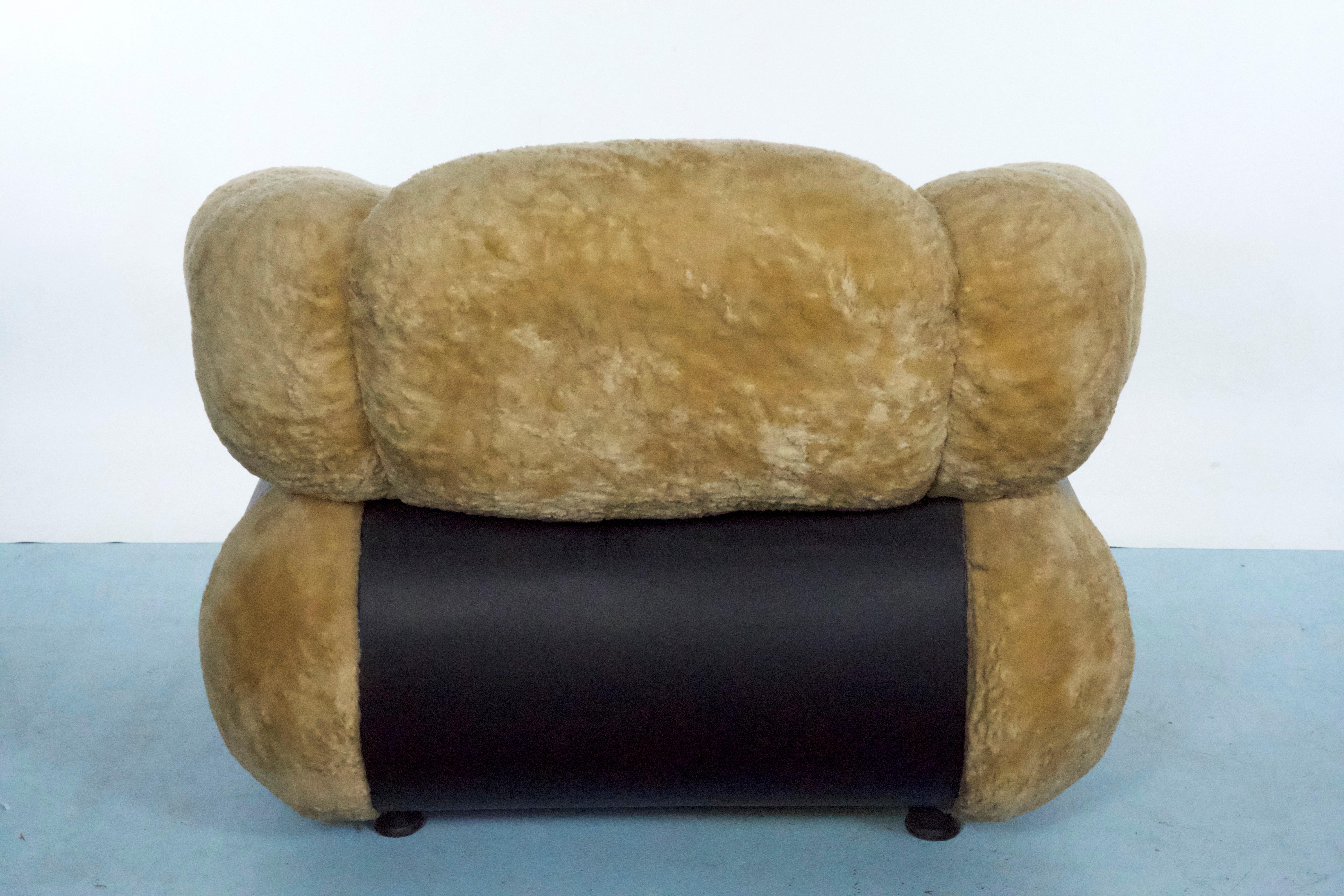 Italian Space Age Single Armchair by Adriano Piazzesi, Cream Teddy Bear & Leatherette