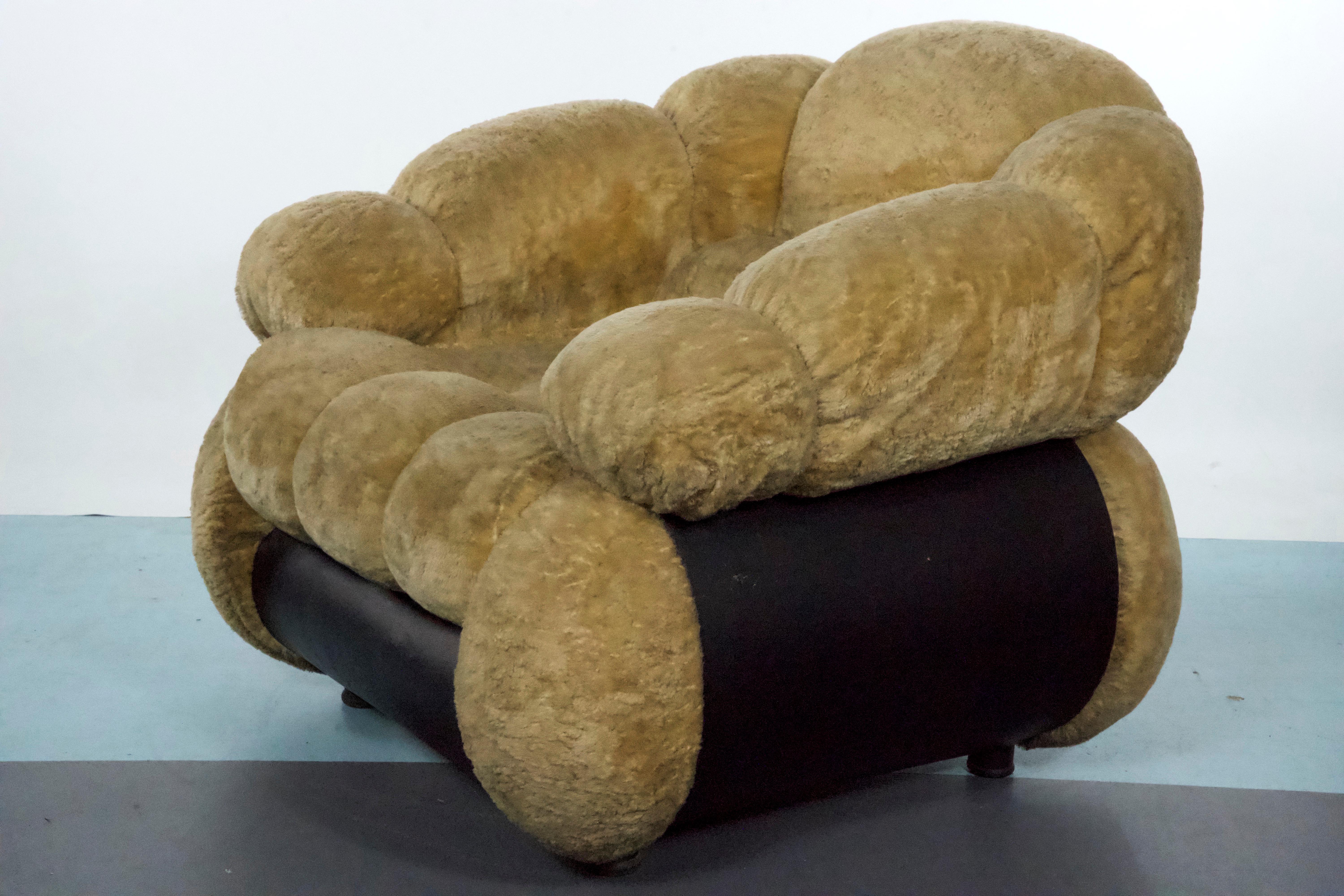 Space Age Single Armchair by Adriano Piazzesi, Cream Teddy Bear & Leatherette 2