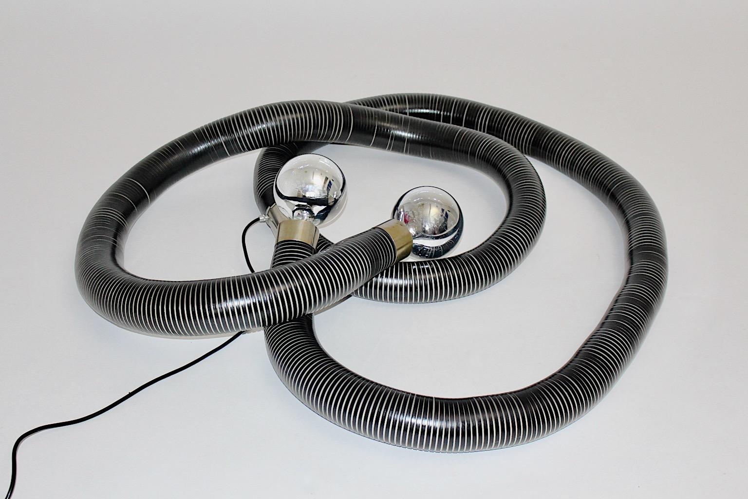 Italian Space Age Snake Flexible Tube Vintage Plastic Metal Floor Lamp, 1960s, Italy For Sale