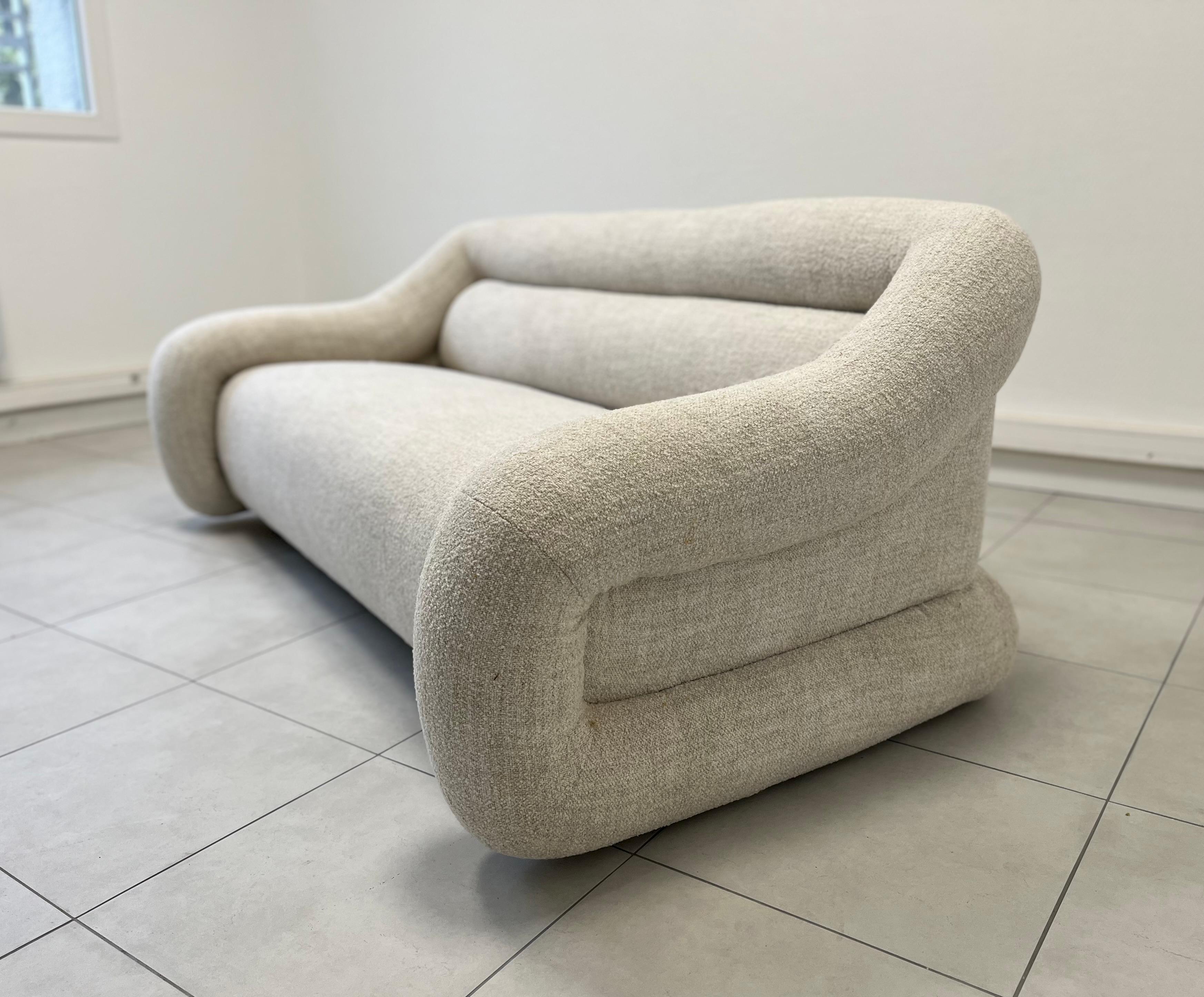 Space age sofa by Emilio Guarnacci In Excellent Condition For Sale In SAINT-OUEN-SUR-SEINE, FR