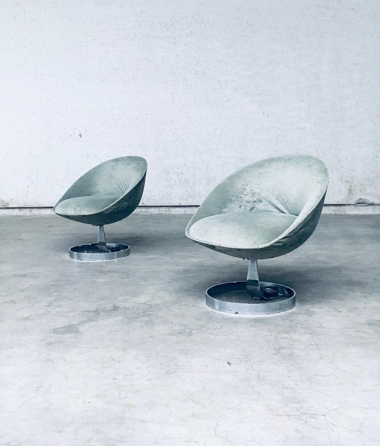 Ensemble de chaises longues SPHERE POD de l'ère spatiale, France, années 1960 en vente 2