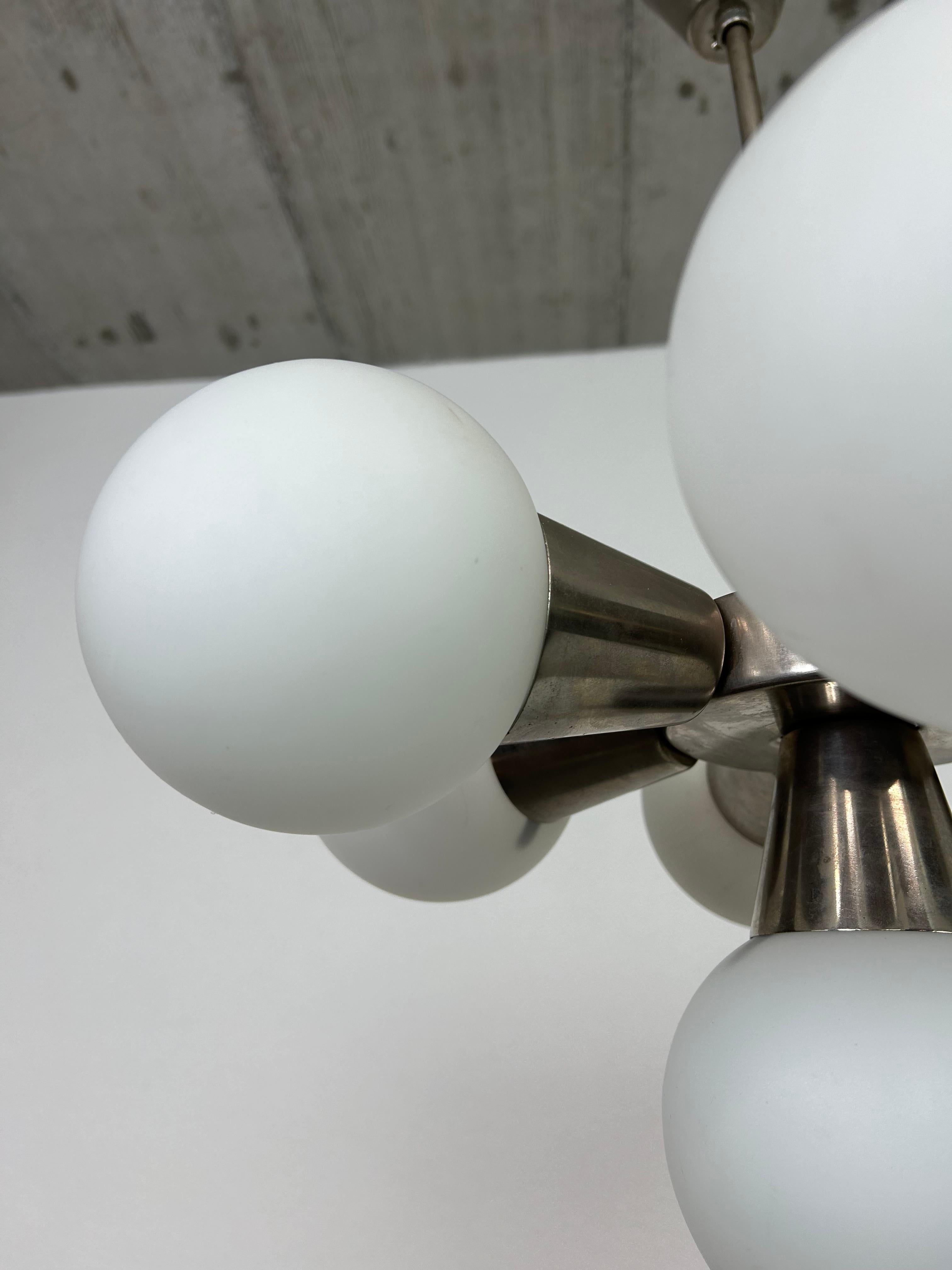 Métal Lustre Sputnik de l'ère Space en vente
