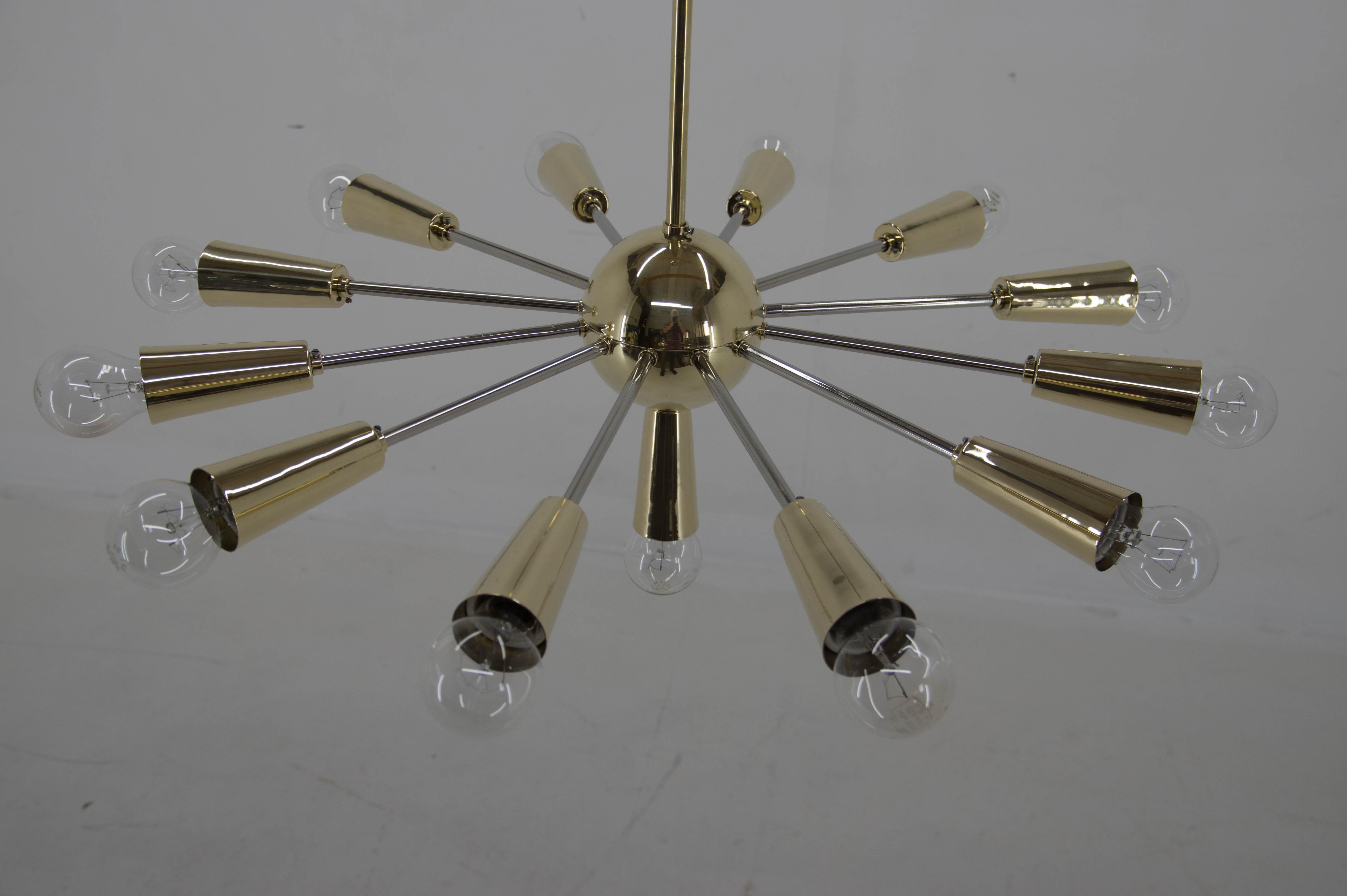 Brass Space Age Sputnik Chandelier in Perfect Condition, Czechoslovakia, 1960s For Sale