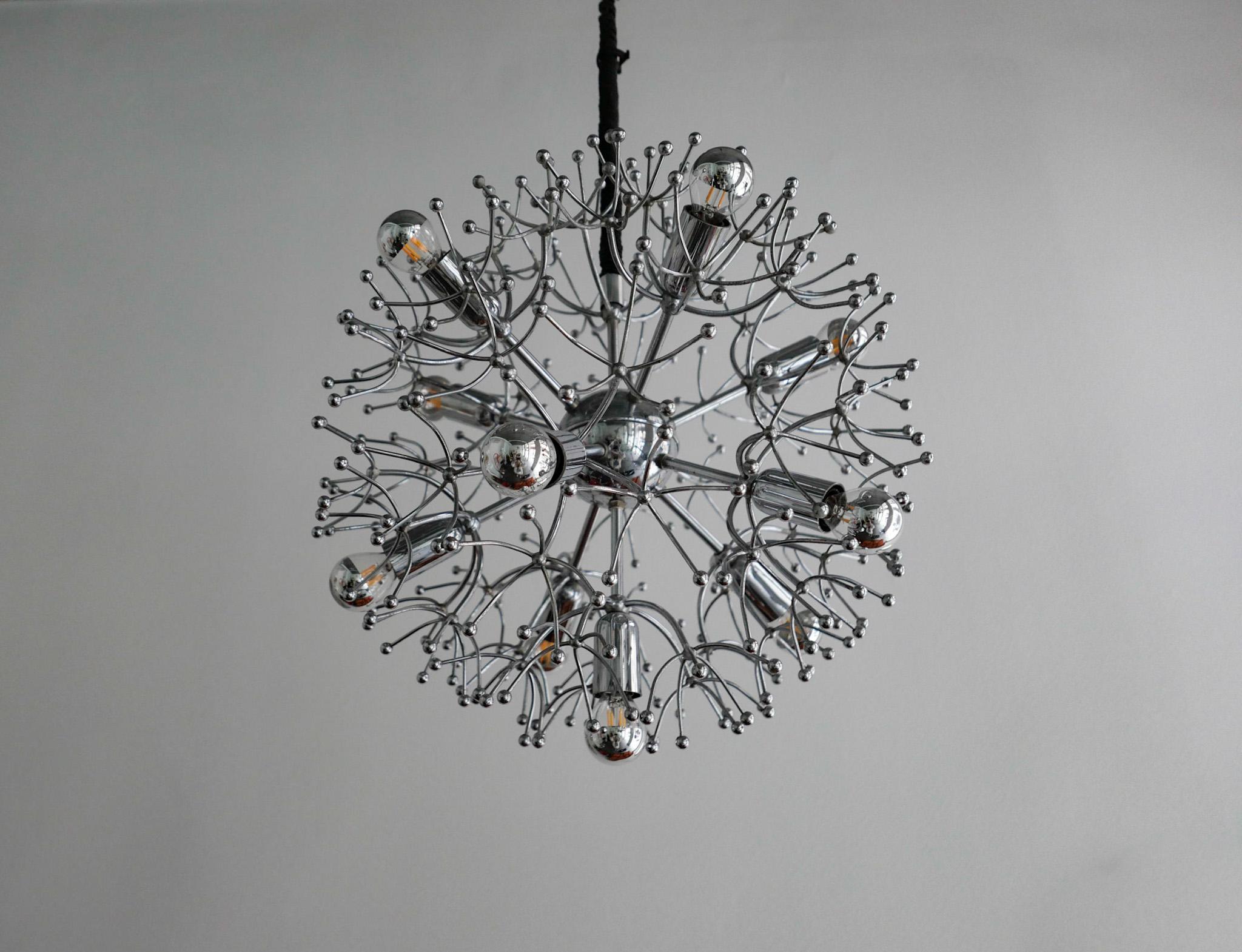 Sputnik-Chrom-Pendelleuchte aus dem Space Age von Gaetano Sciolari, Italien 1970er Jahre im Zustand „Gut“ im Angebot in Vienna, AT