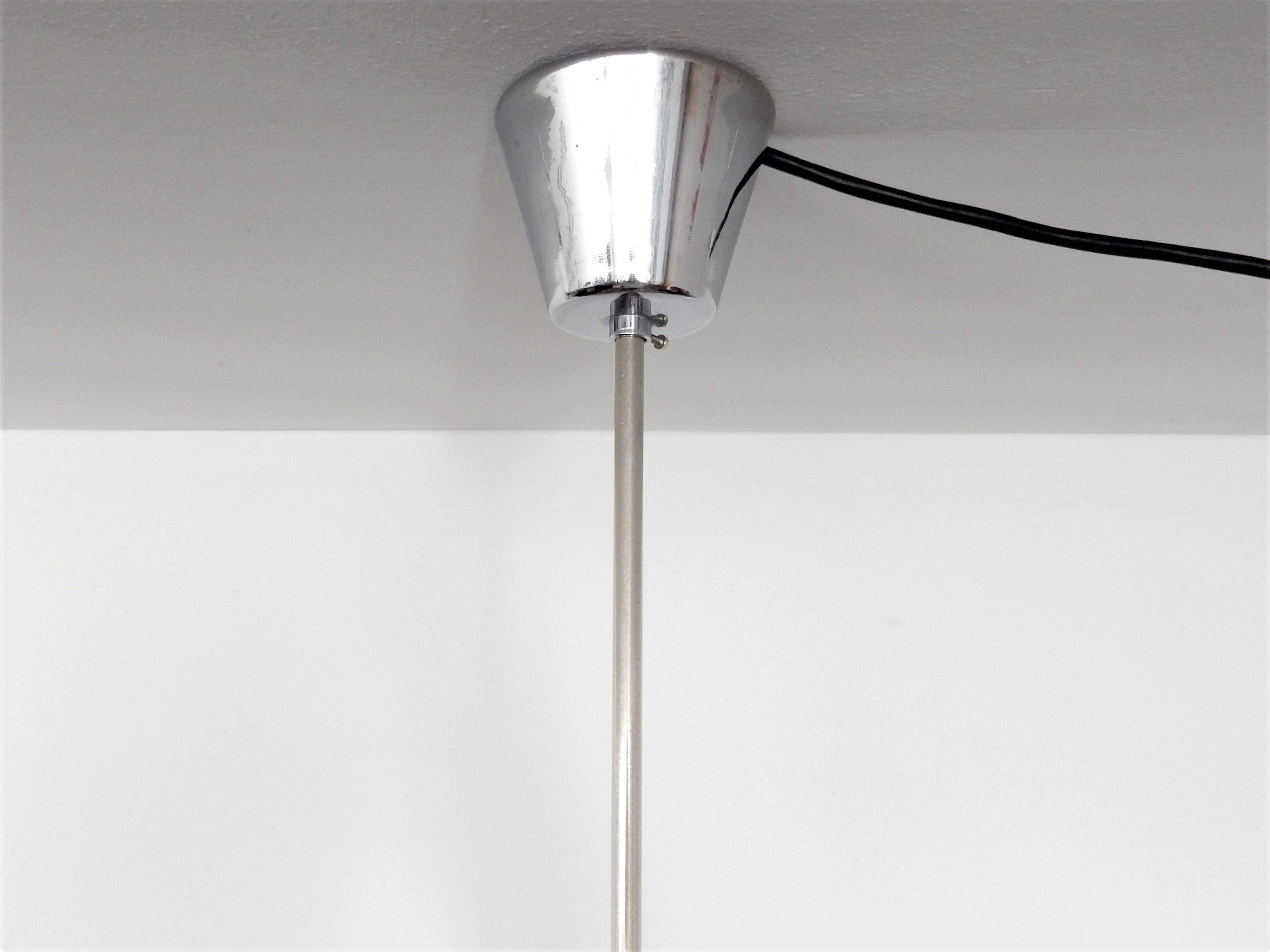 Mid-Century Modern Lampe pendante à globe en verre 'Spoutnik':: années 1960-1970 en vente