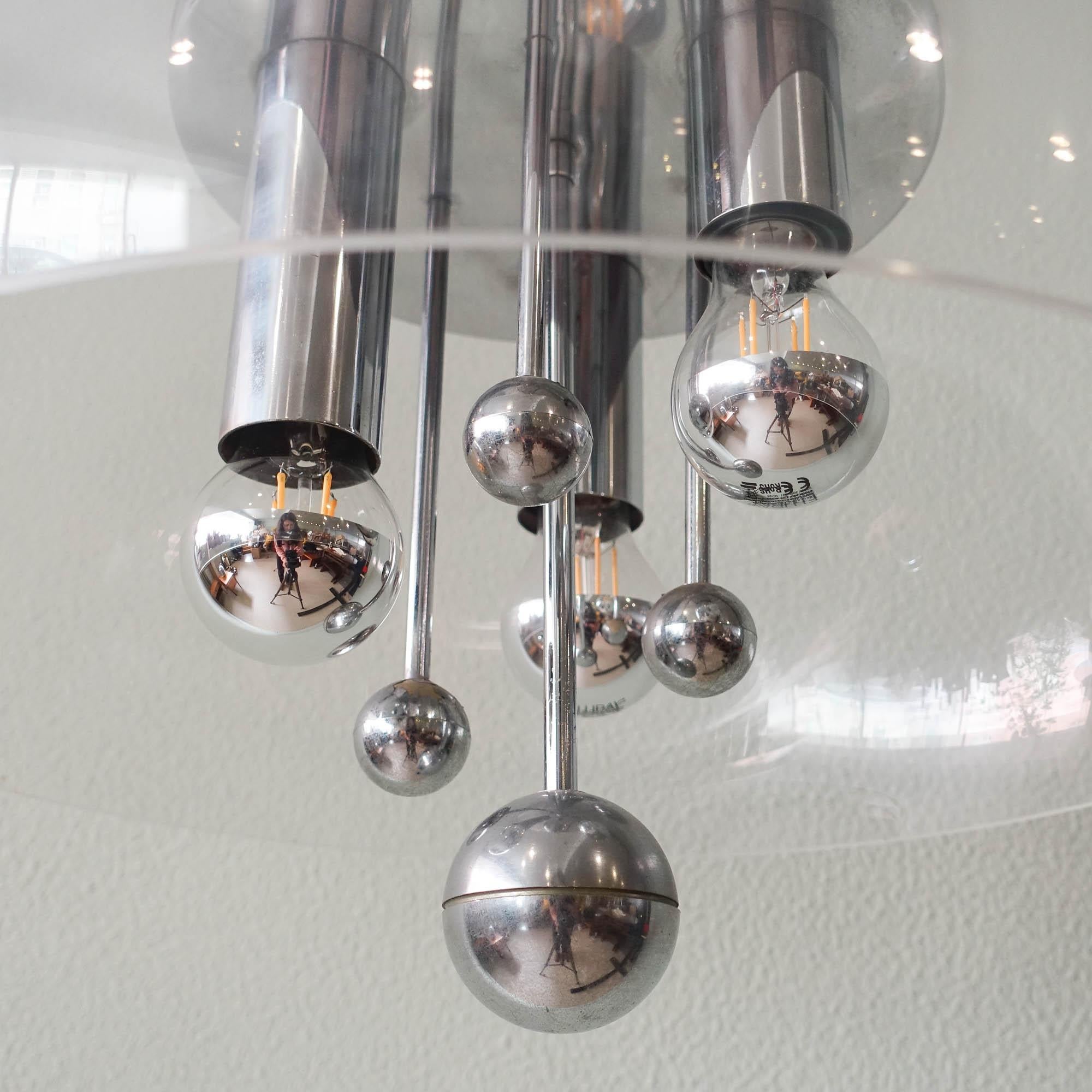 Allemand Lampe à suspension Spoutnik de l'ère spatiale, demi-lune, années 1970 en vente
