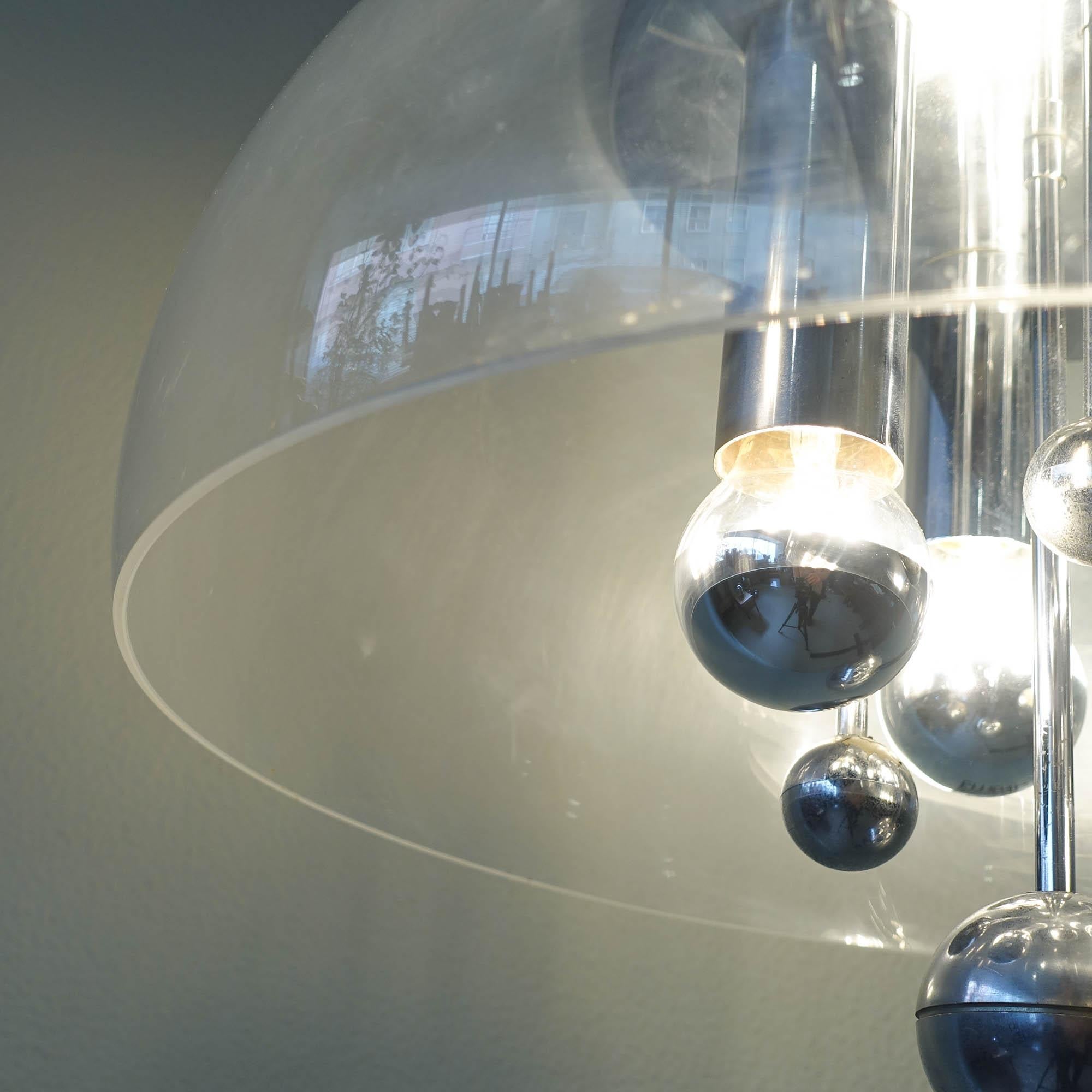Lampe à suspension Spoutnik de l'ère spatiale, demi-lune, années 1970 en vente 1