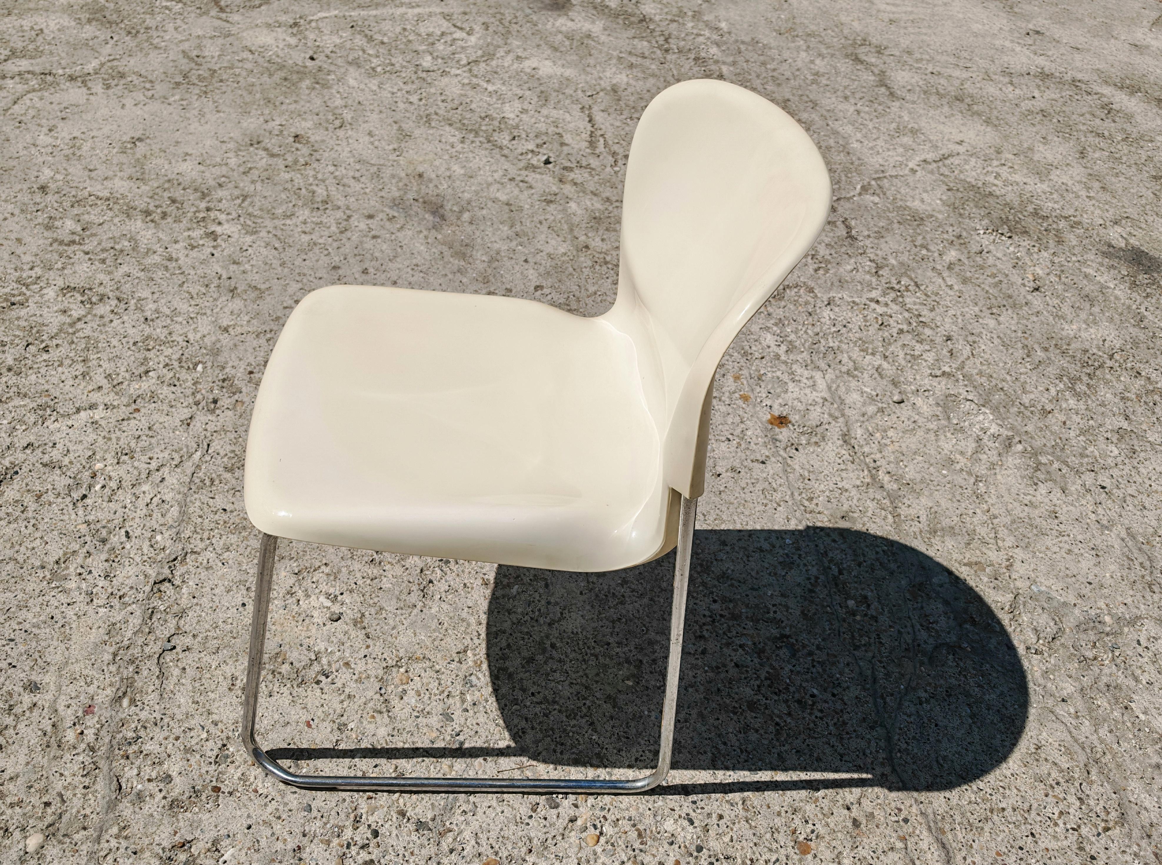 Space Age Stackable Swing Chairs Model SM400 K designed by Gerd Lange For Sale 6