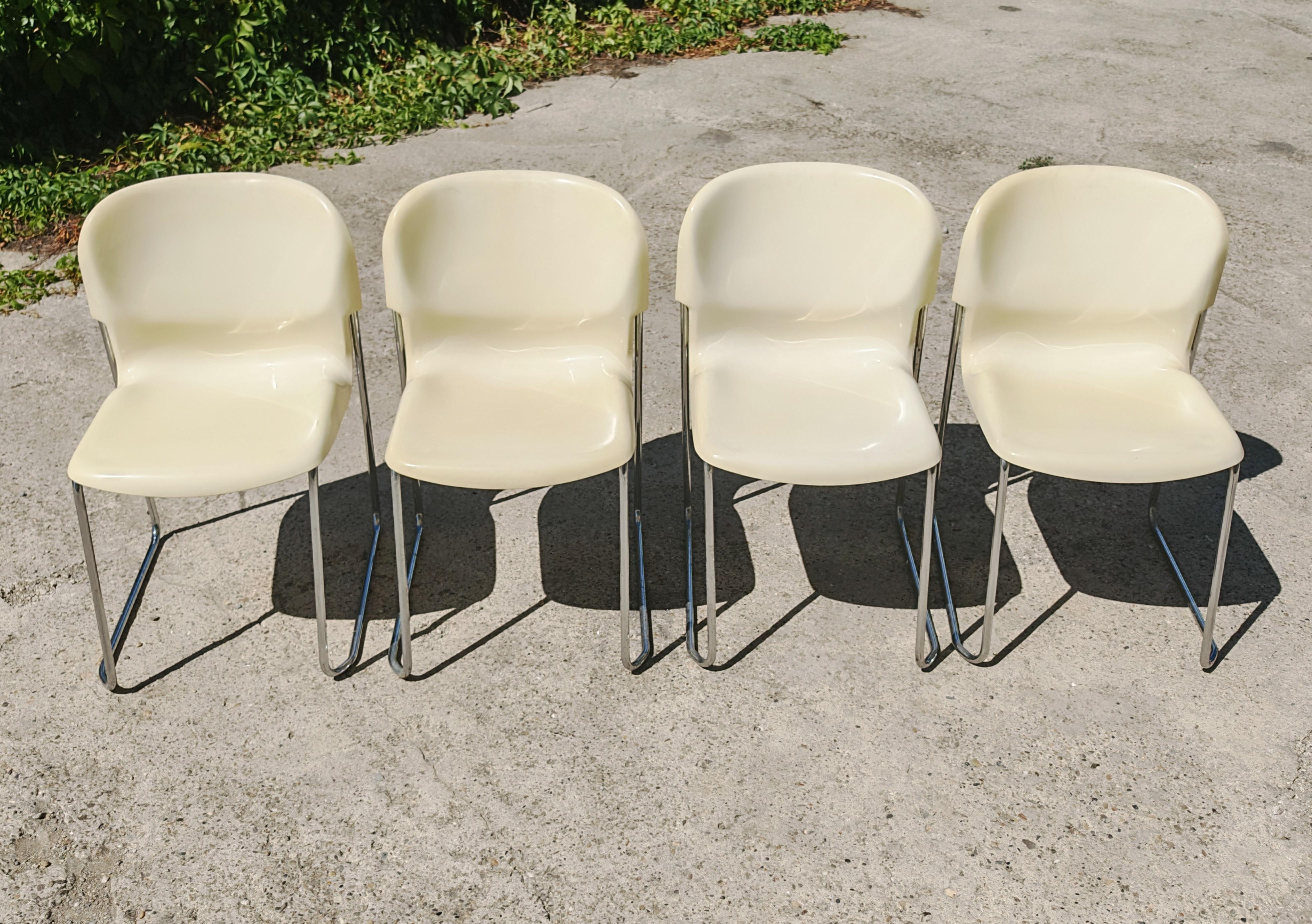 German Space Age Stackable Swing Chairs Model SM400 K designed by Gerd Lange For Sale