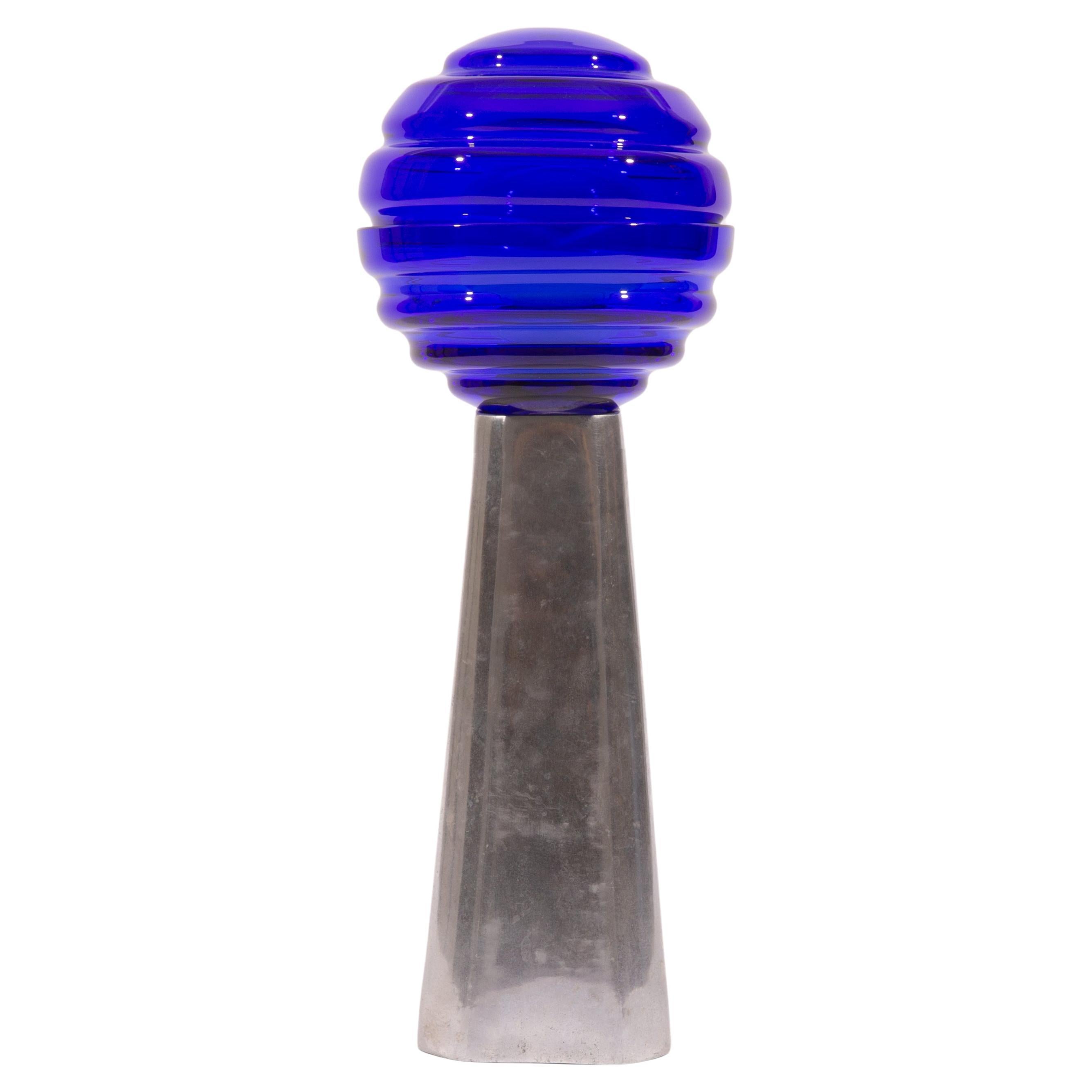 A Space Steel Blue Glass Lampe de table contemporaine par Nusprodukt en vente