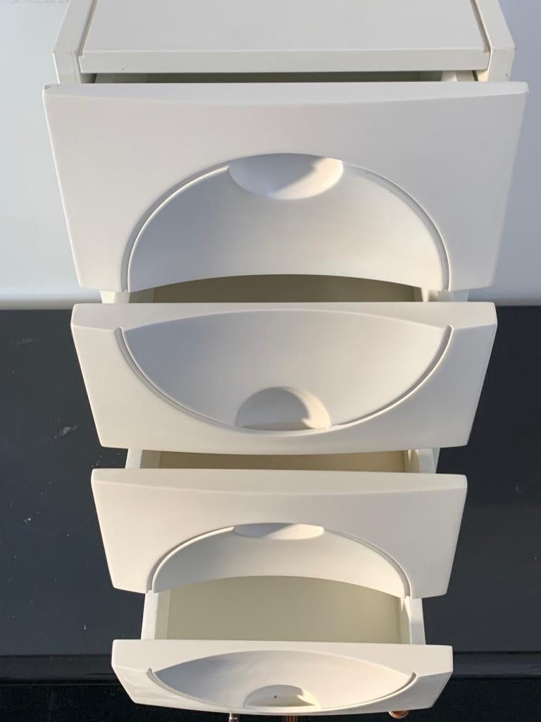 Armarios de madera lacada estilo Space Age, años 70, set de 2 finales del siglo XX en venta