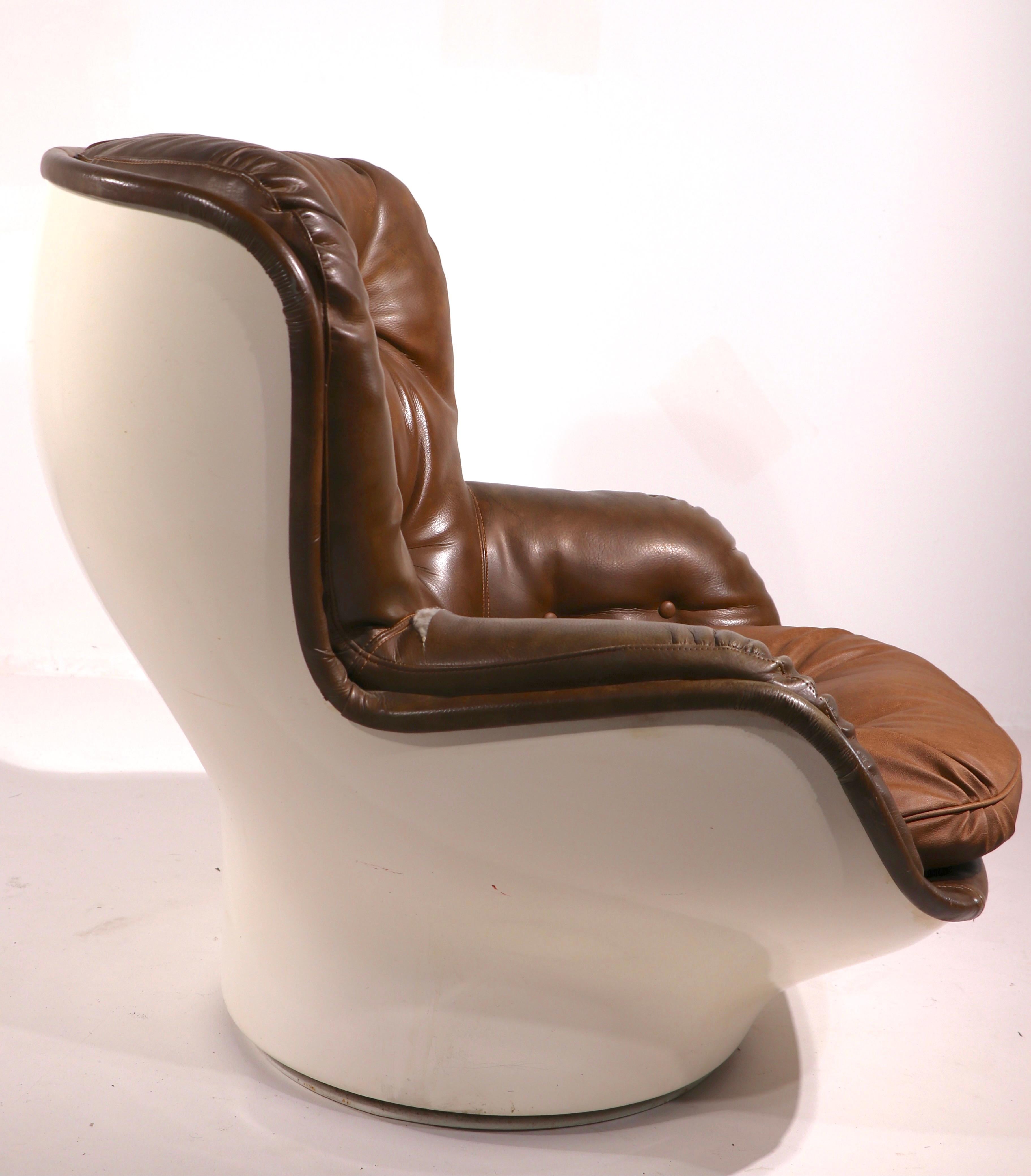 Space Age Swivel Chair by Charlton after Baughman 2