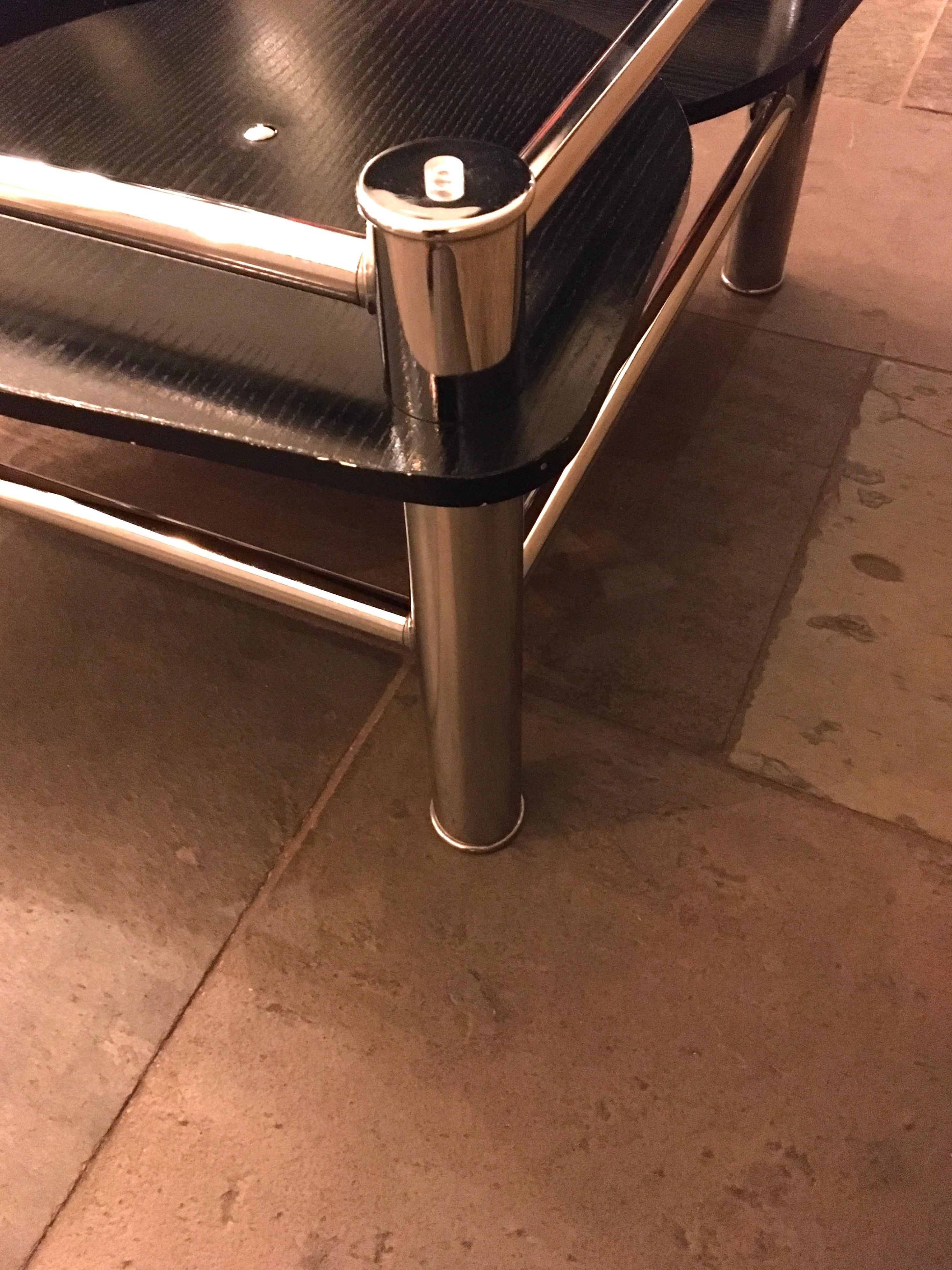 Space Age Swivel Chroom and Black Wood Coffee Table For Sale 8