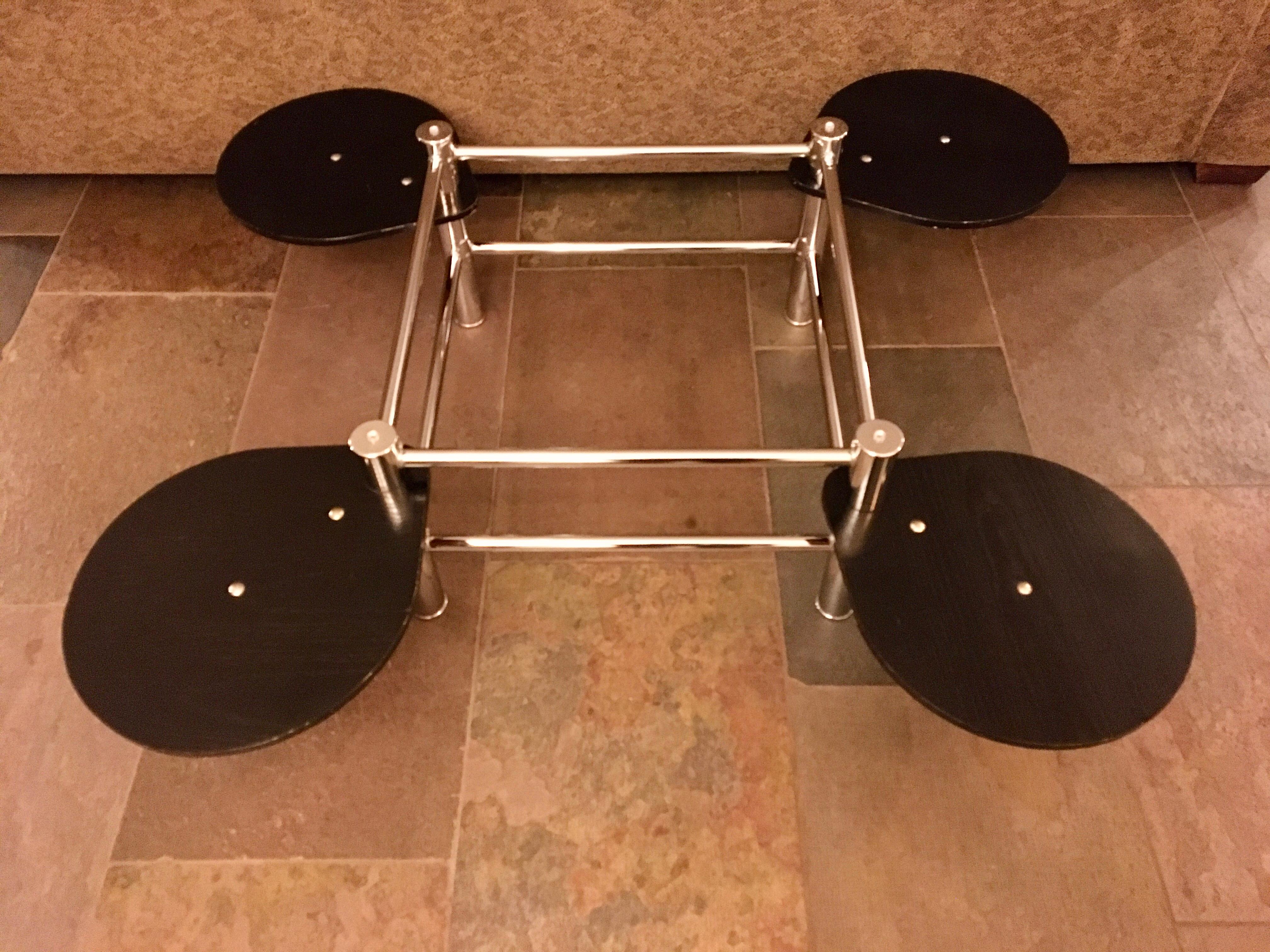 Space Age Swivel Chroom and Black Wood Coffee Table For Sale 1