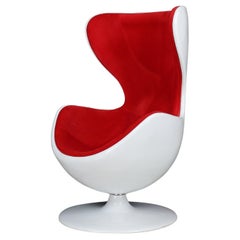 Space Age Swivel Lounge Chair in Red Velour and White Fiberglass, CZ 1970s