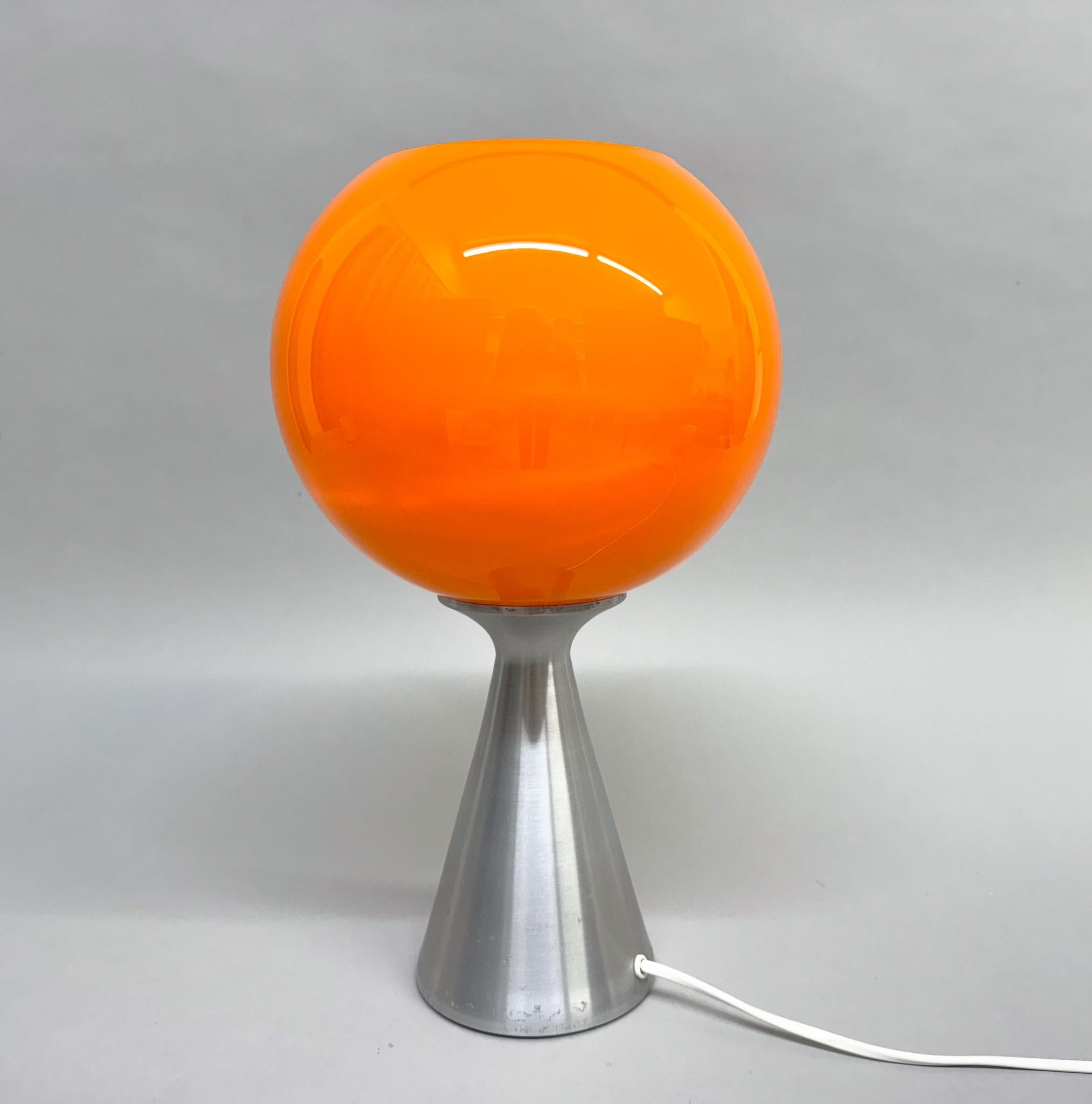Lámpara de mesa Space Age de Aloys Gangkofner para ERCO, años 70 Metal en venta