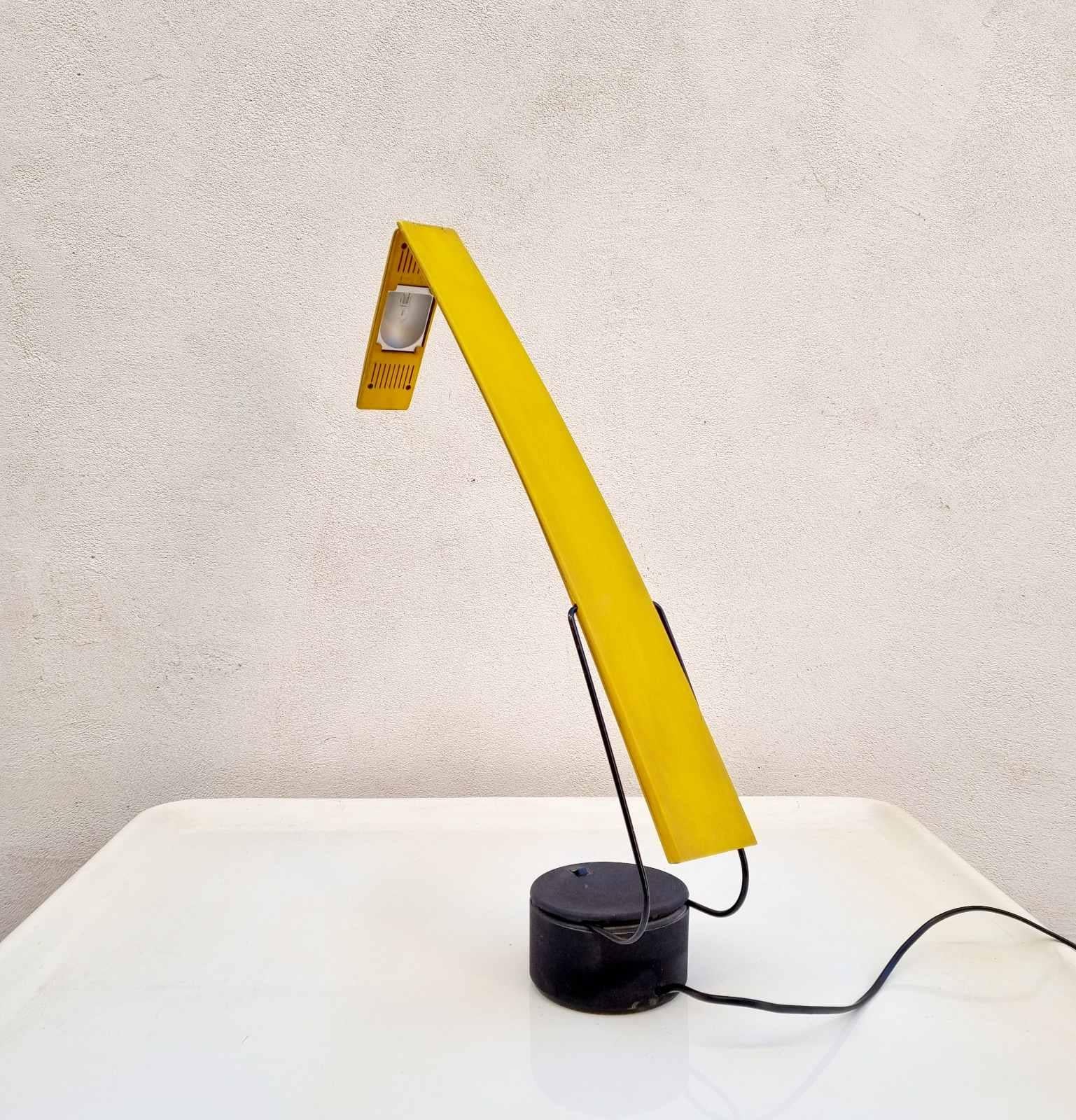 italien Lampe de bureau Space Age de Mario Barbaglia & Marco Colombo pour Paf Studio, Italie 80 en vente