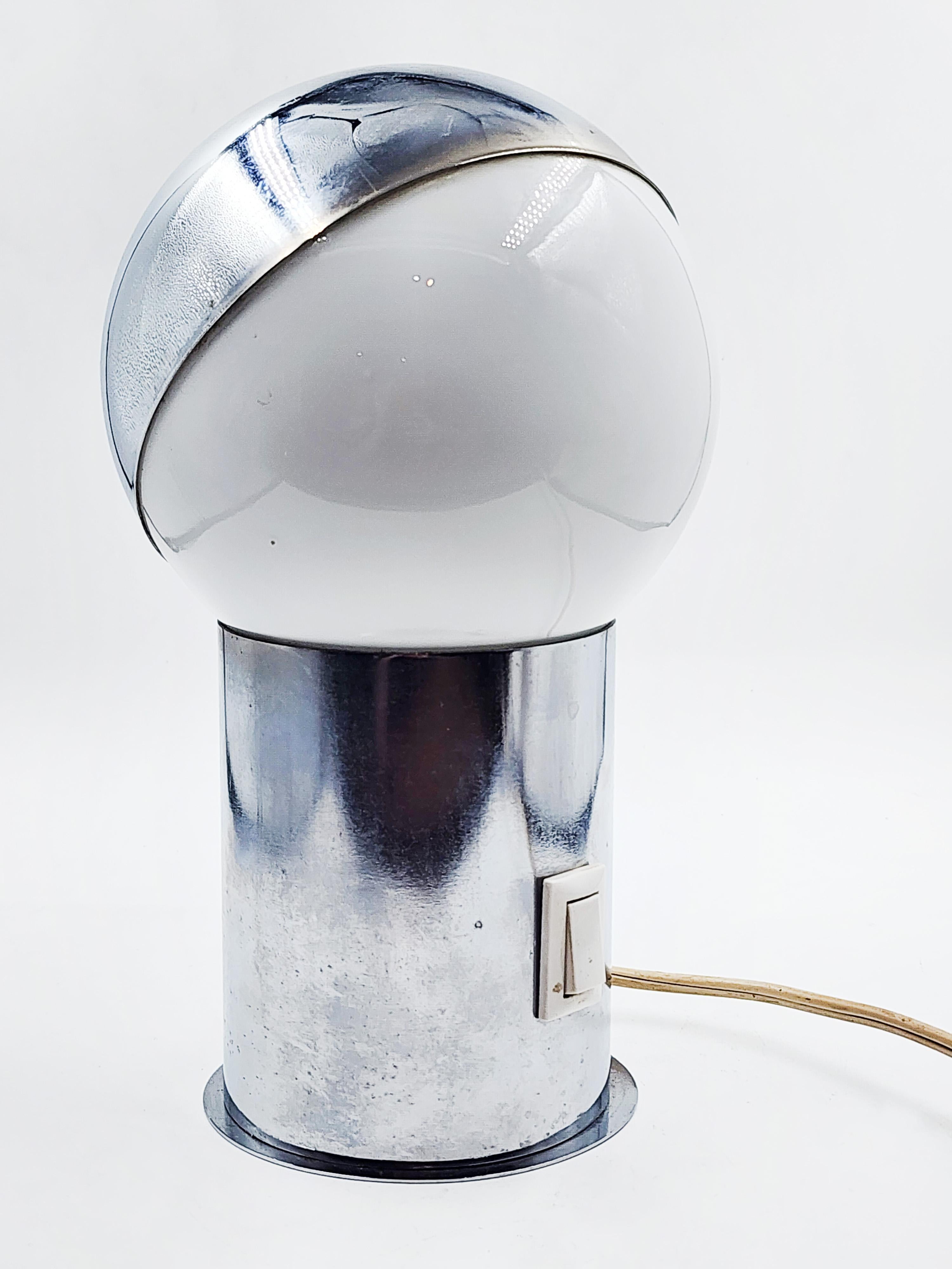 Fait main Lampe de table de l'ère spatiale Motoko Ishii en vente