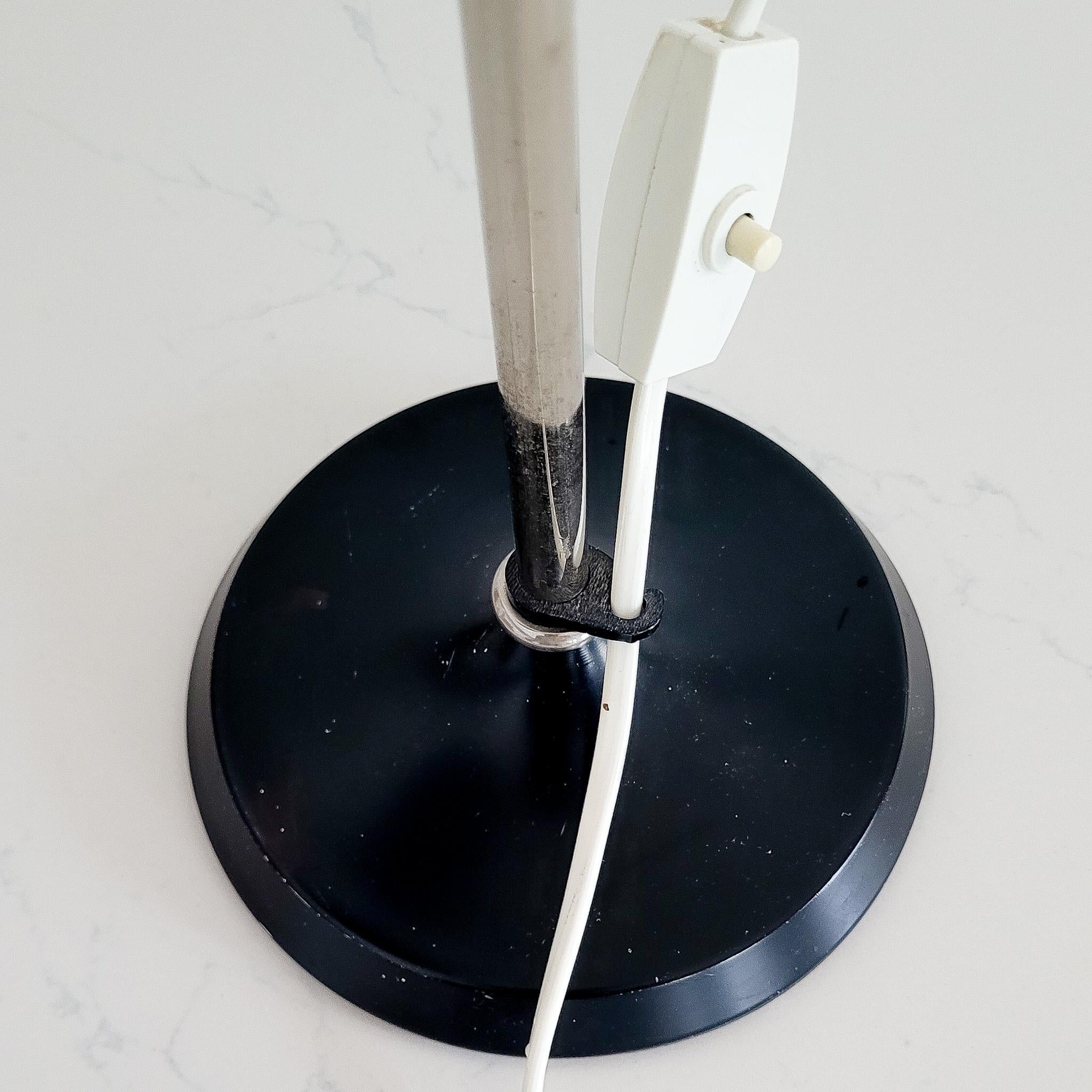 Métal Lampe de table de l'ère spatiale par Swisslamps International, années 1960. en vente