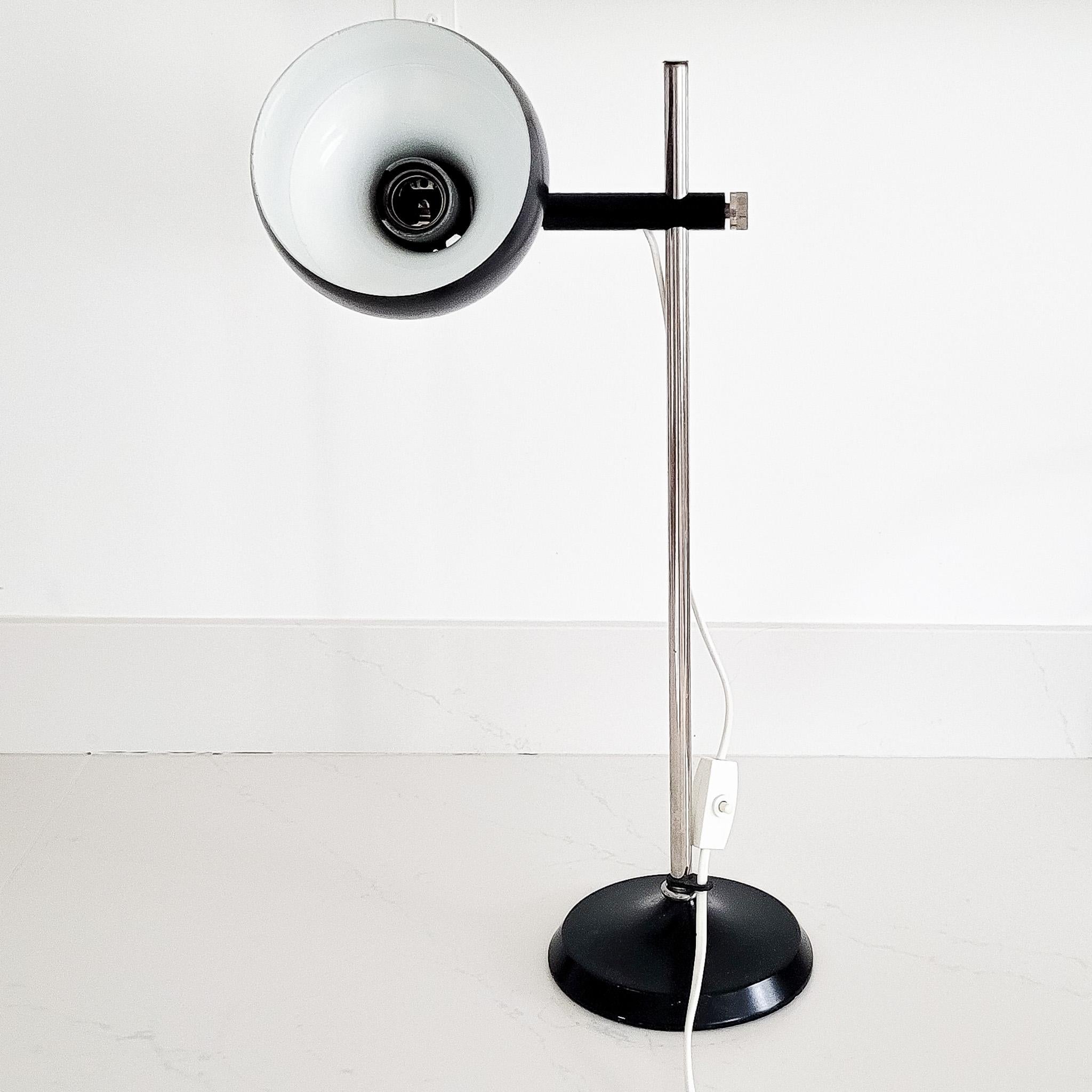 Lampe de table de l'ère spatiale par Swisslamps International, années 1960. en vente 2