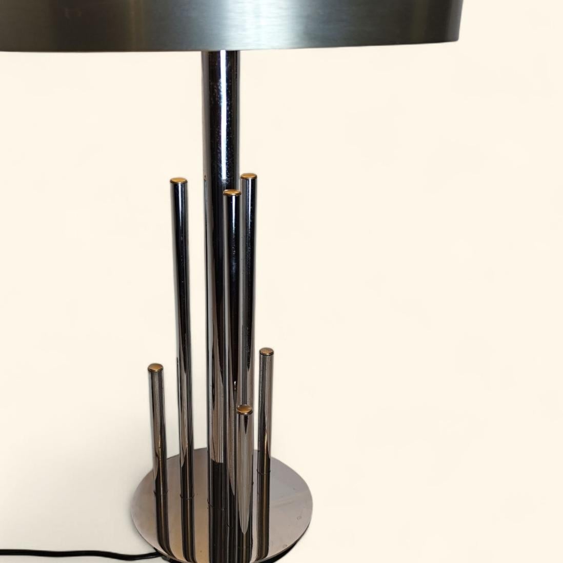 Space Age Table Lamp in Chromed Metal att. to Gaetano Sciolari (1927-1994) For Sale 3