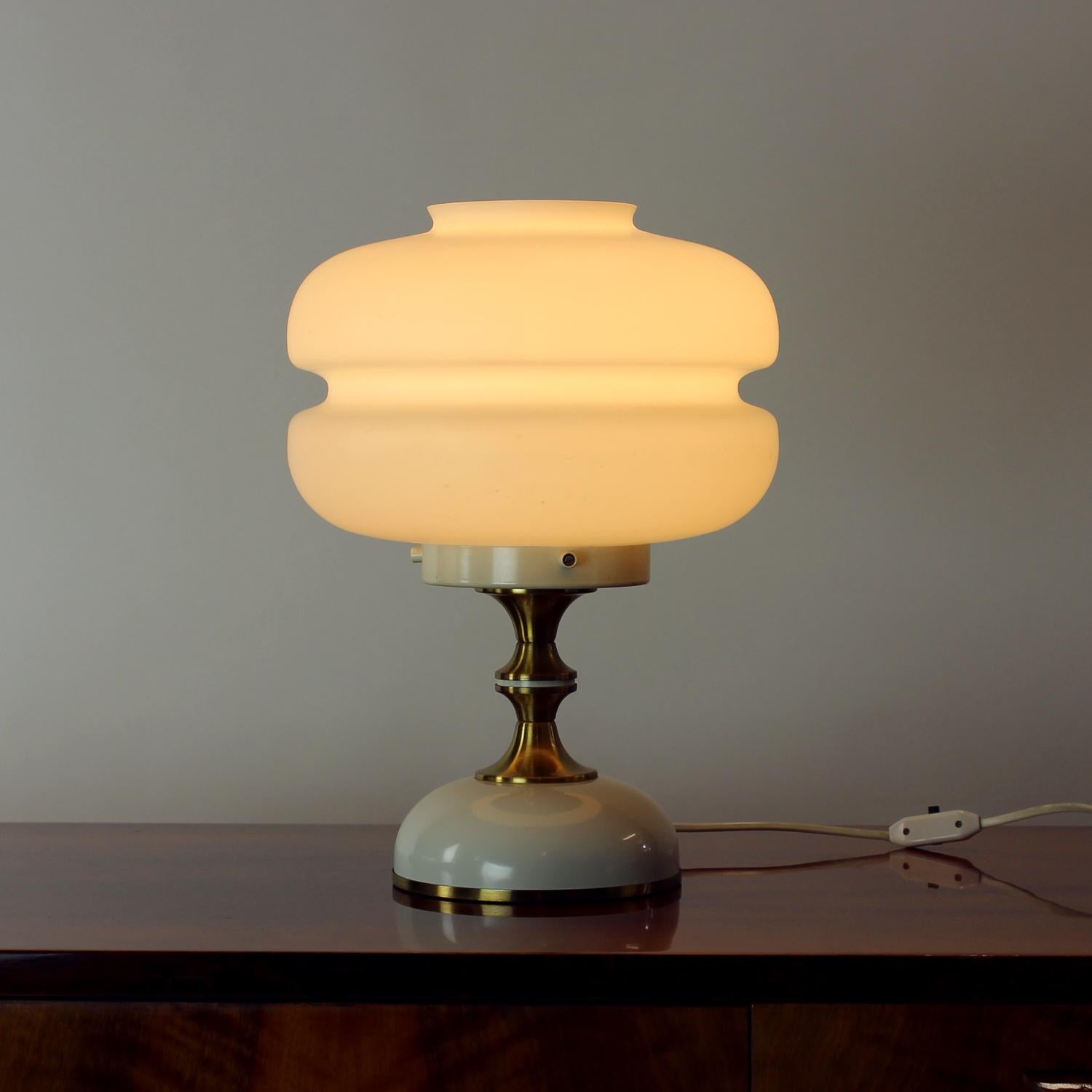 Space Age Table Lamp In Metal & Glass By Napako, Czechoslovakia 1970s im Zustand „Gut“ im Angebot in Zohor, SK