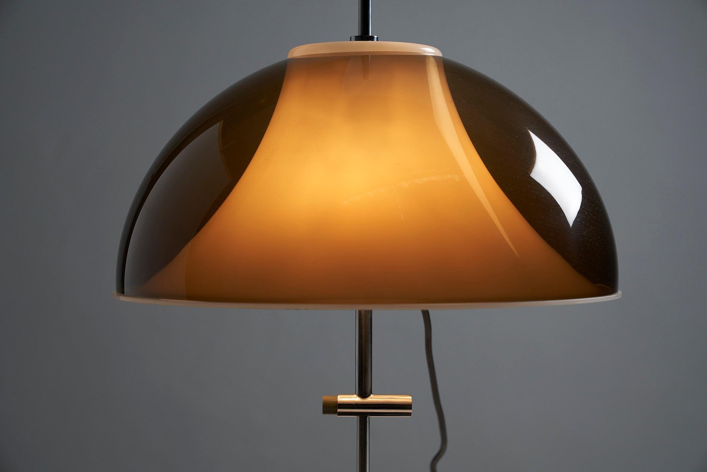 Lampe de table de l'ère spatiale avec abat-jour de style champignon en vente 3