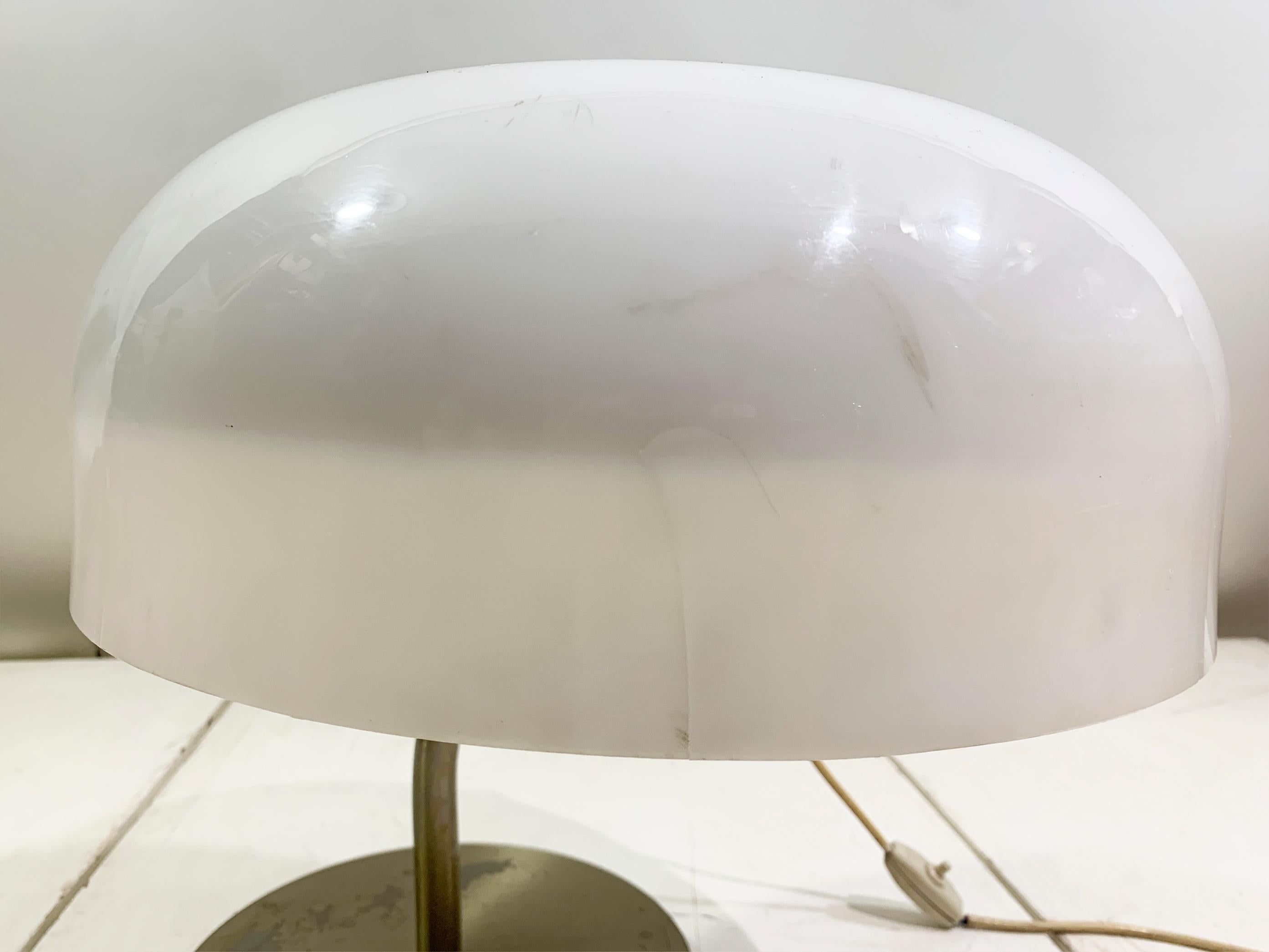 Space Age Table Lamp, Nickel and Plastic, by Gaetano Sciolari for Valenti, 1970s In Good Condition For Sale In Beirut, LB