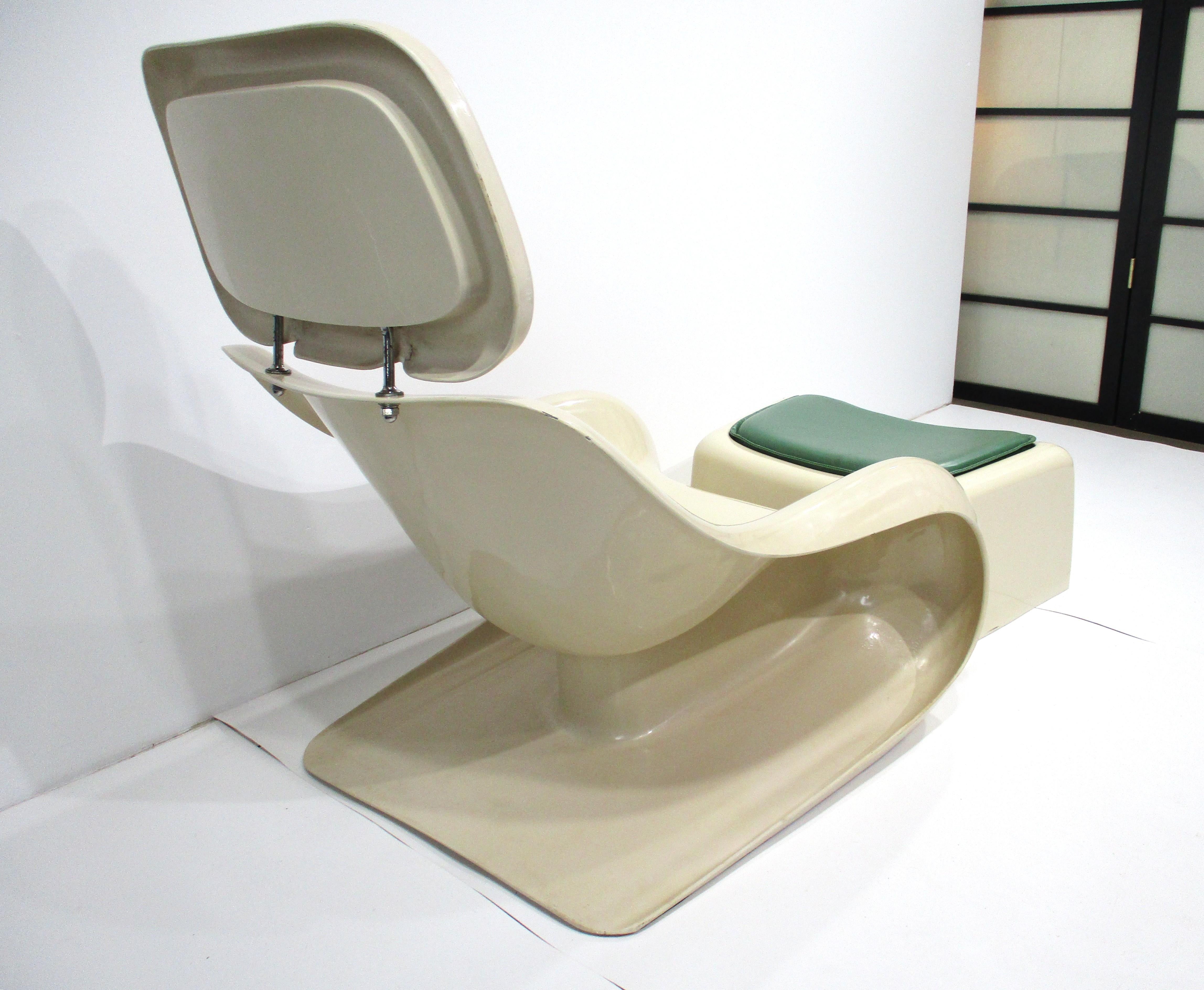 Joe Columbo styled Space Age Targa Lounge Chair w/ Ottoman For Sale 6