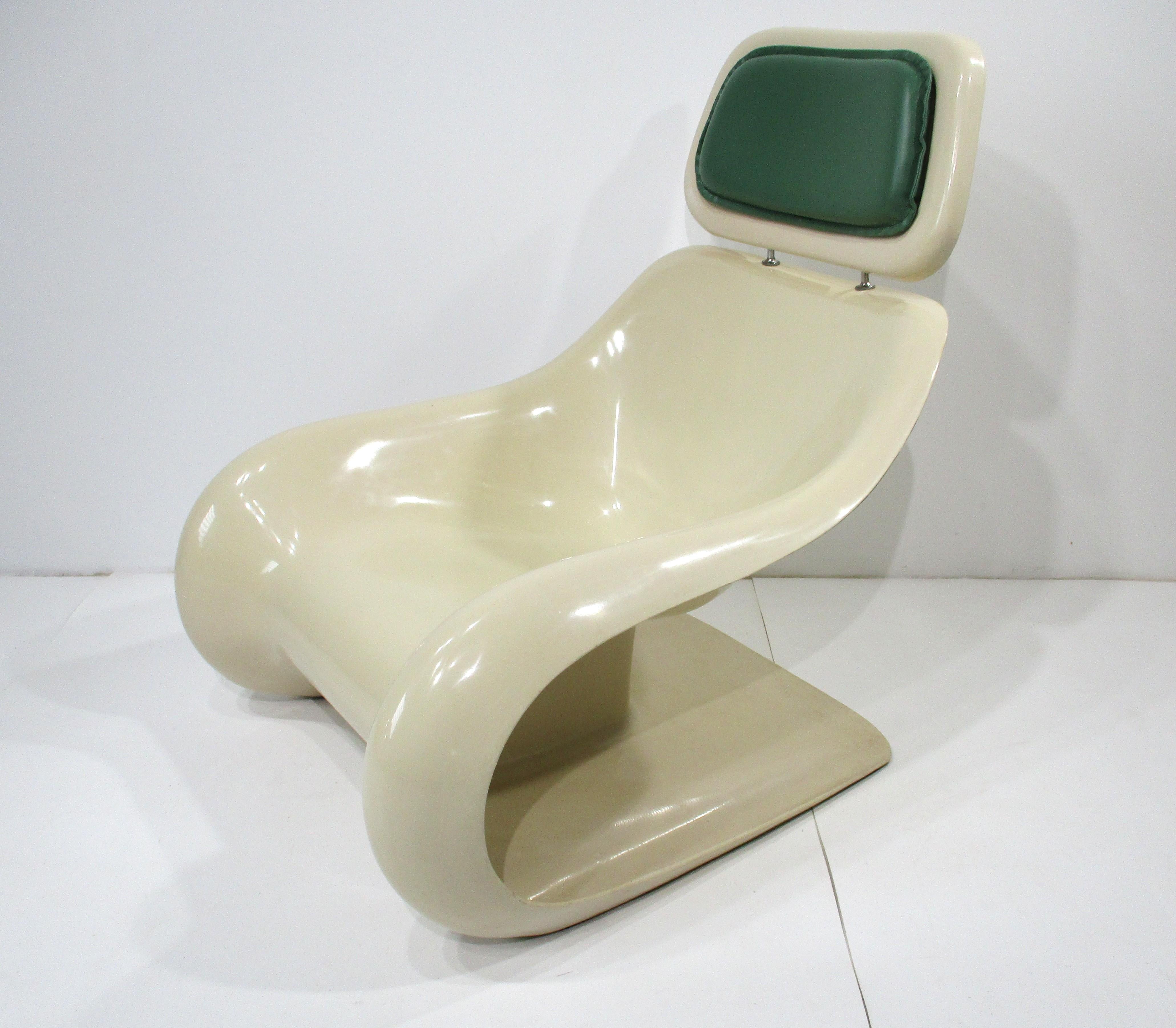 20th Century Joe Columbo styled Space Age Targa Lounge Chair w/ Ottoman For Sale