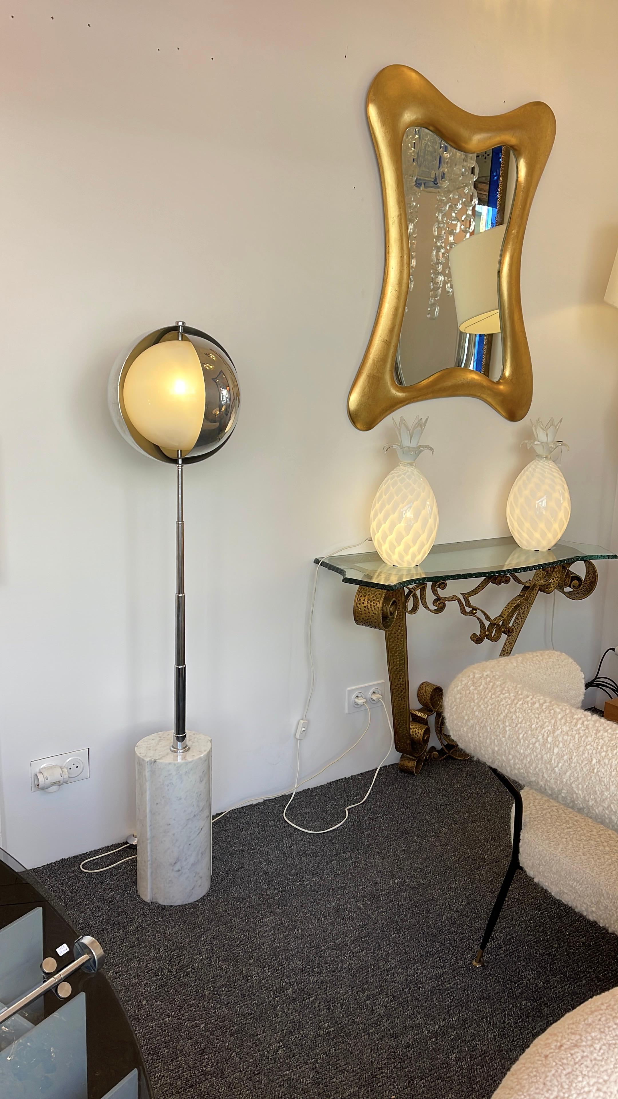 Space Age Mid-Century Modern Telescopic floor lamp in metal chrome, methacrylate perspex and marble base attributed to the italian design editor Lumi. Adjustable in height. Lowest Height 100 cms. Famous design like Reggiani, Sciolari, Stilux,
