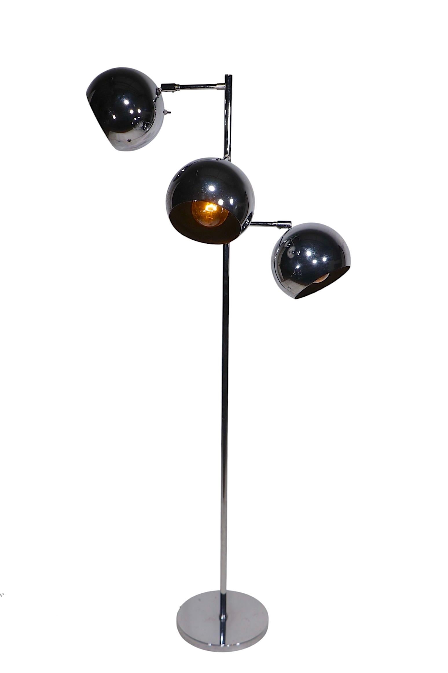 Space Age Three Light Chrome Ball Shade Stehleuchte von Koch & Lowy ca. 1970's im Angebot 7