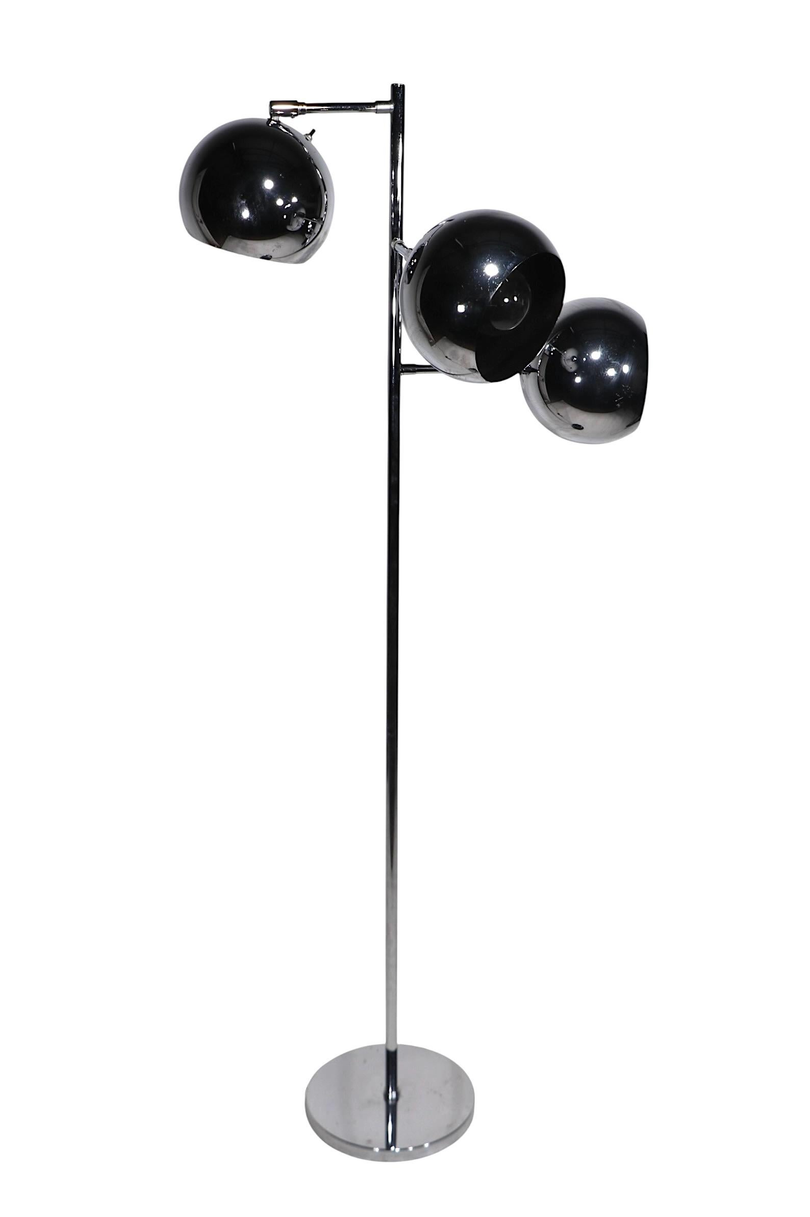 Space Age Three Light Chrome Ball Shade Stehleuchte von Koch & Lowy ca. 1970's im Angebot 2