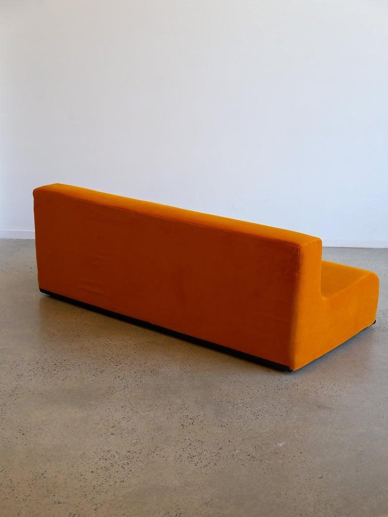 Velours Space Age Three Seater Orange Sofa en vente