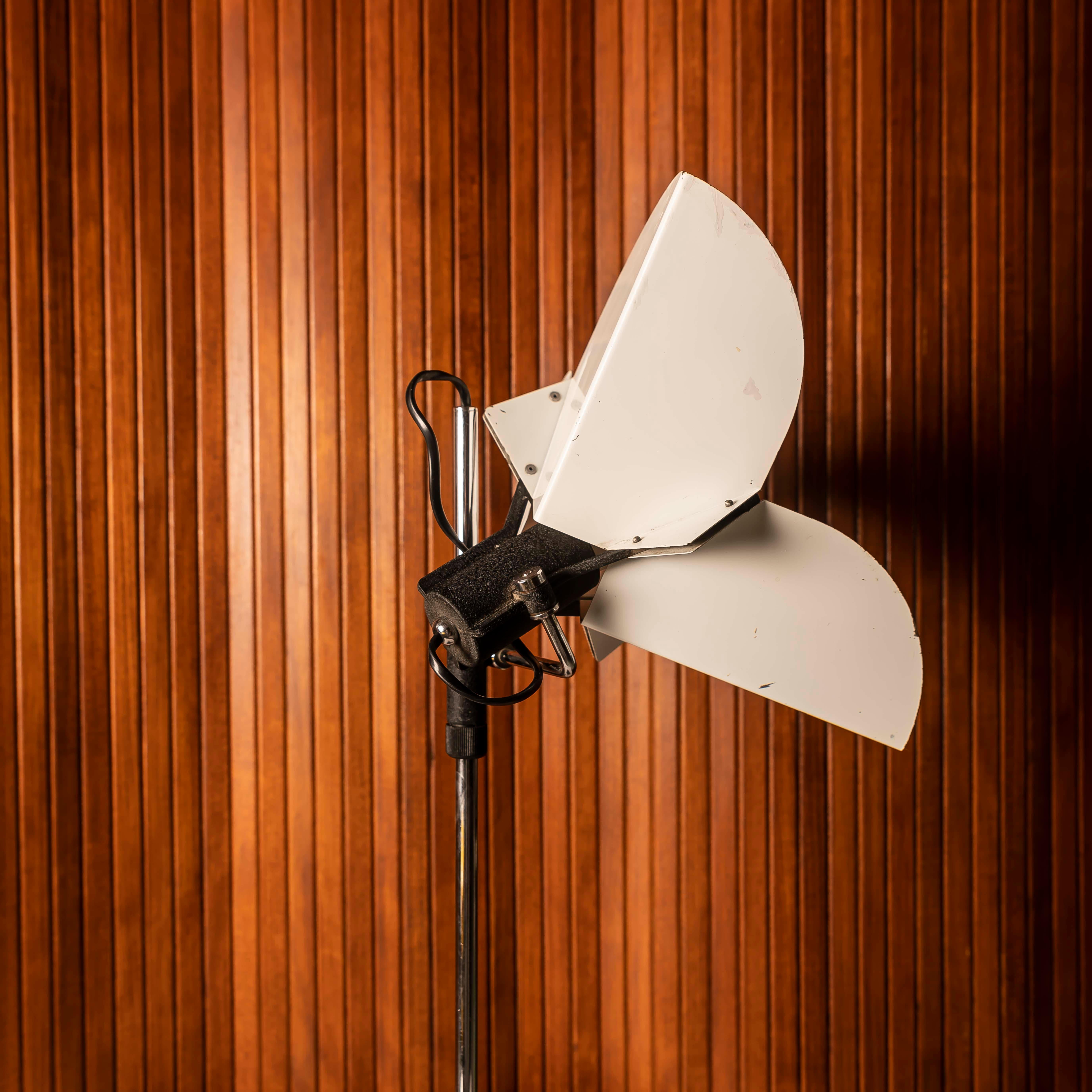Space Age Triedro table lamp by Joe Colombo for Stilnovo In Good Condition For Sale In BARCELONA, ES