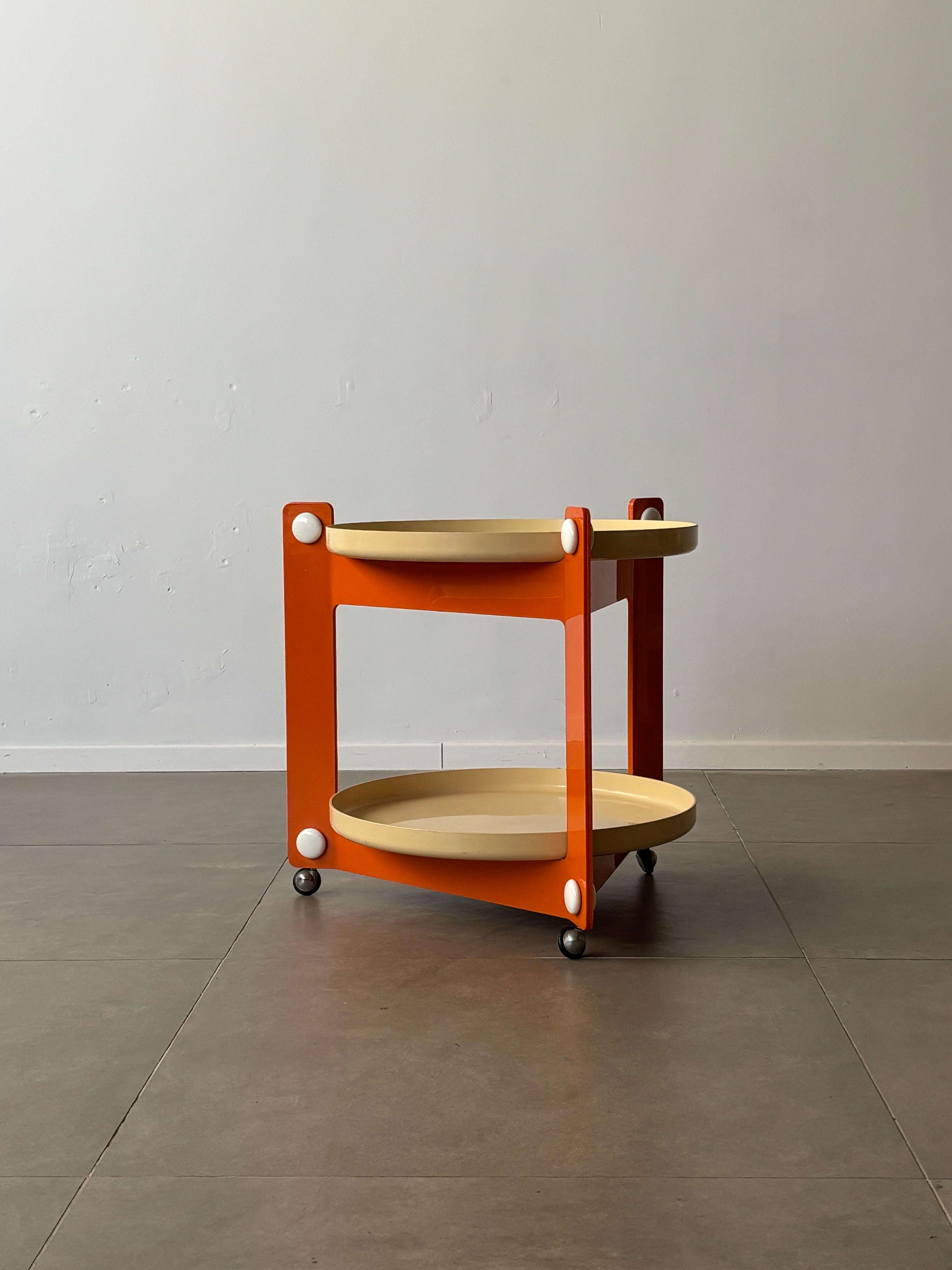 Carrito Space Age de Luigi Massoni para Guzzini, Italia, años 70 en Bueno estado para la venta en Tel Aviv-Yafo, Tel Aviv District