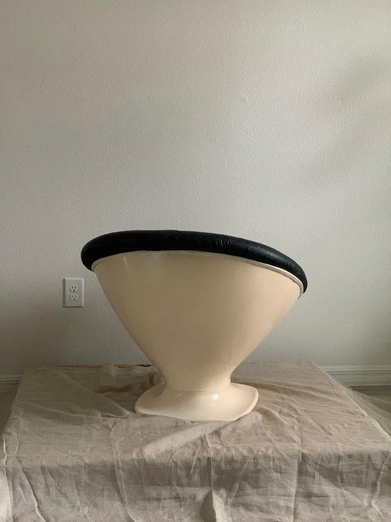 Space Age Tub Chair For Sale at 1stDibs