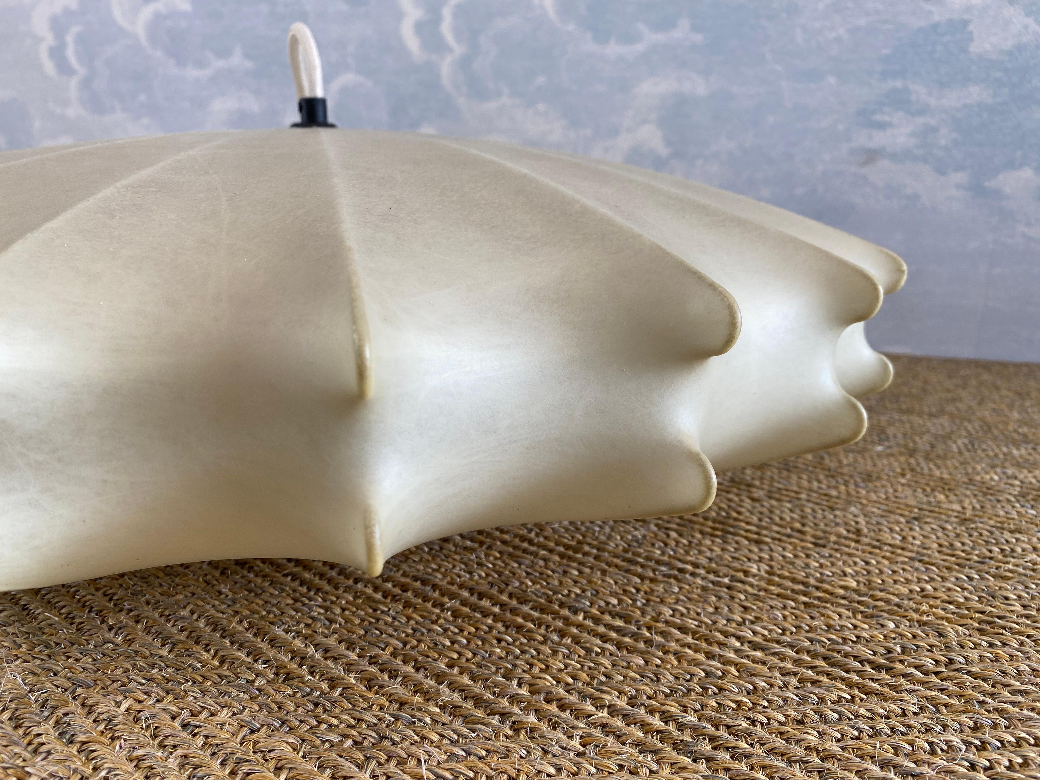 Metallo Lampada UFO Cocoon di Goldkant (Achille and Pier Giacomo Castiglioni Flos)