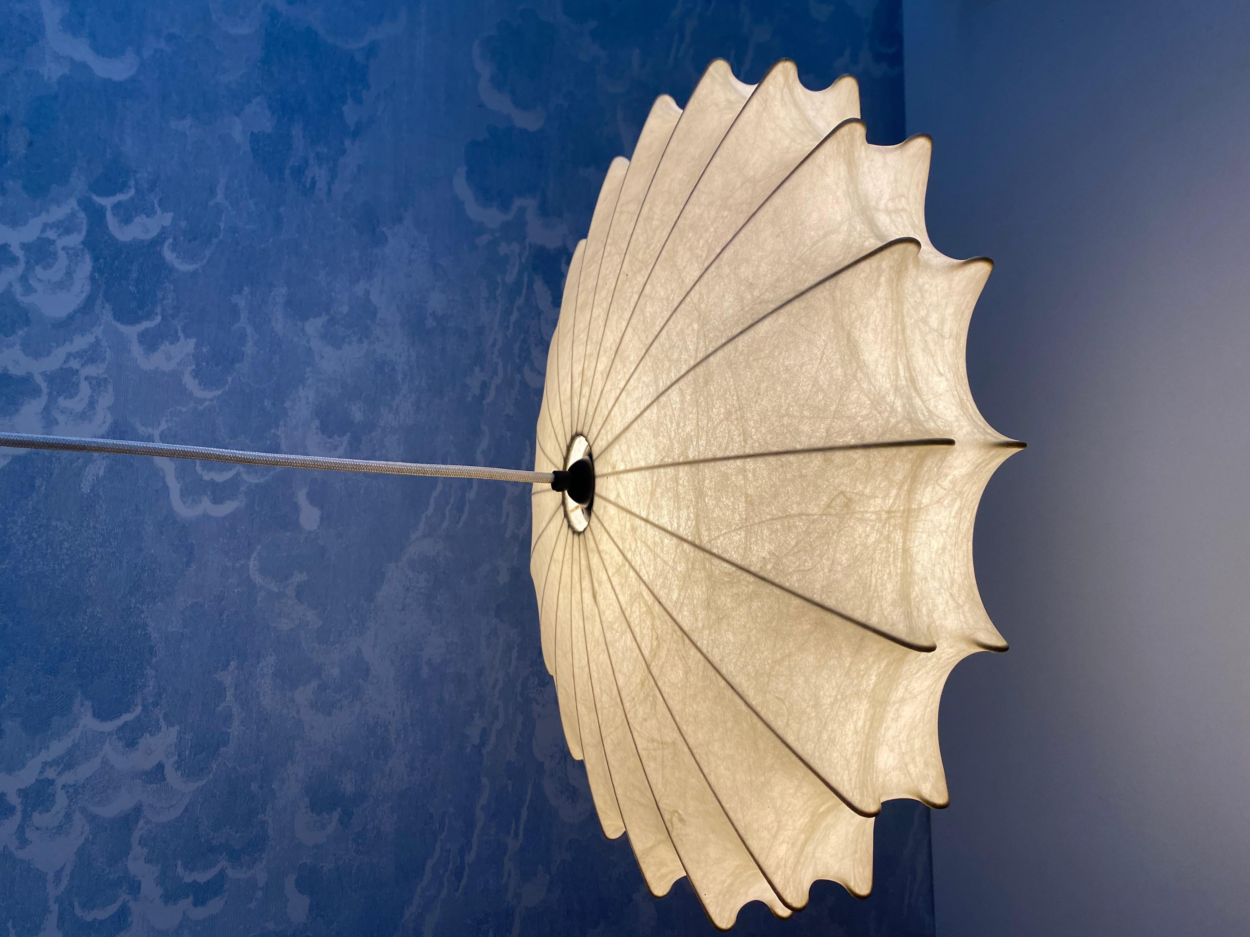 Lampada UFO Cocoon di Goldkant (Achille and Pier Giacomo Castiglioni Flos) 1