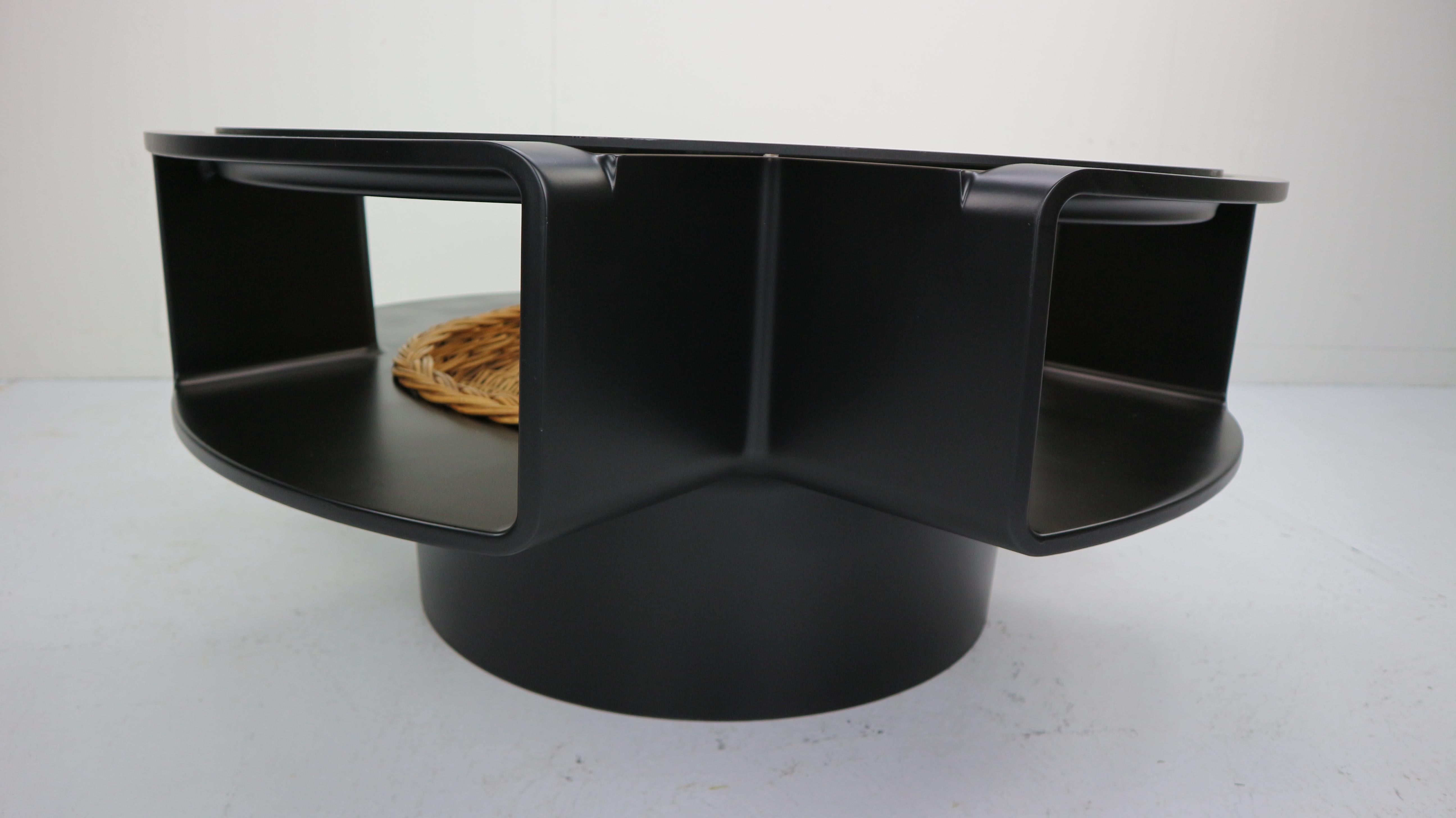  'Curver' Coffee Table in the manner of Jean Maneval , 1960 10
