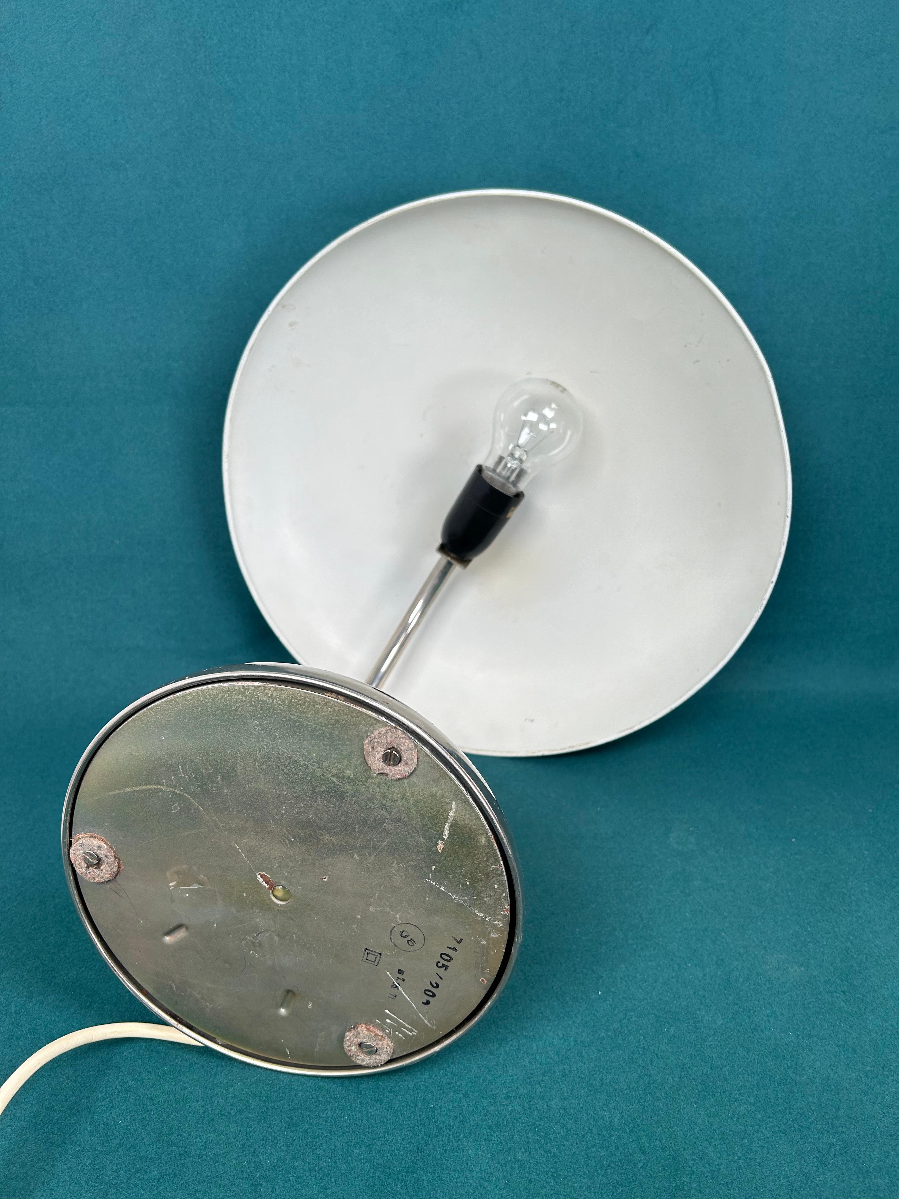 Metal Space age UFO desk lamp For Sale