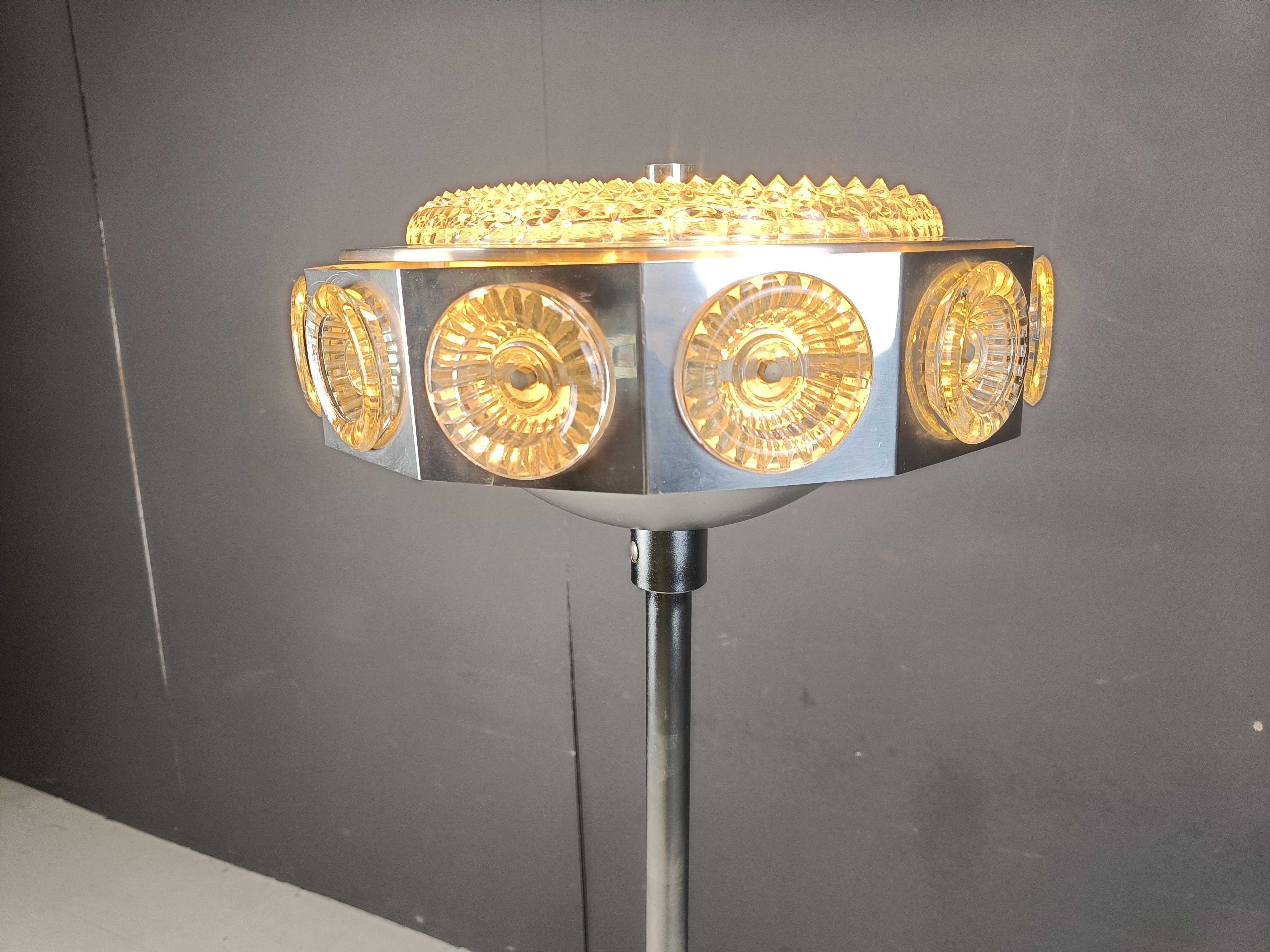 Lampadaire UFO de l'ère spatiale, 1970 en vente 5