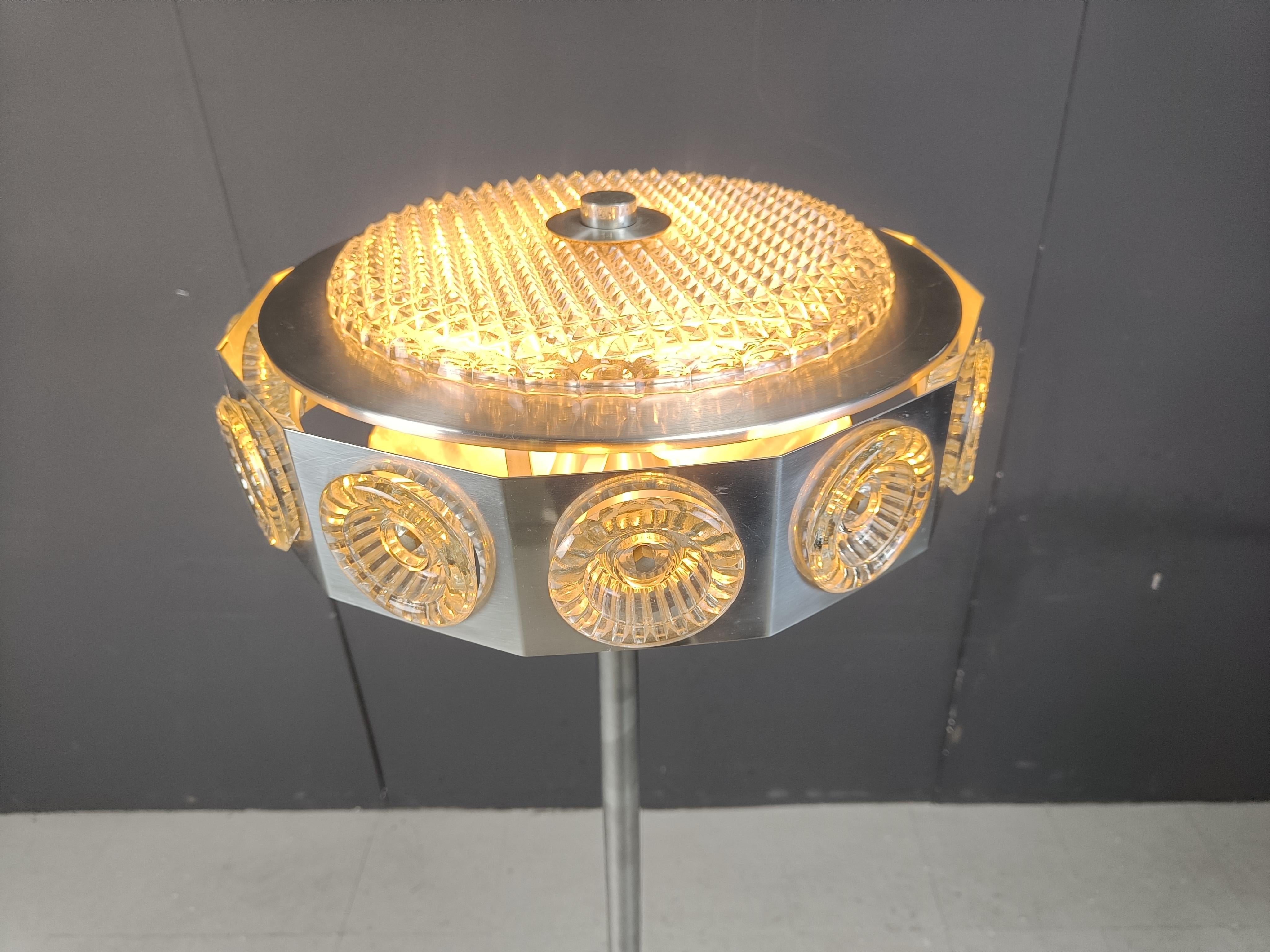 Lampadaire UFO de l'ère spatiale, 1970 en vente 6