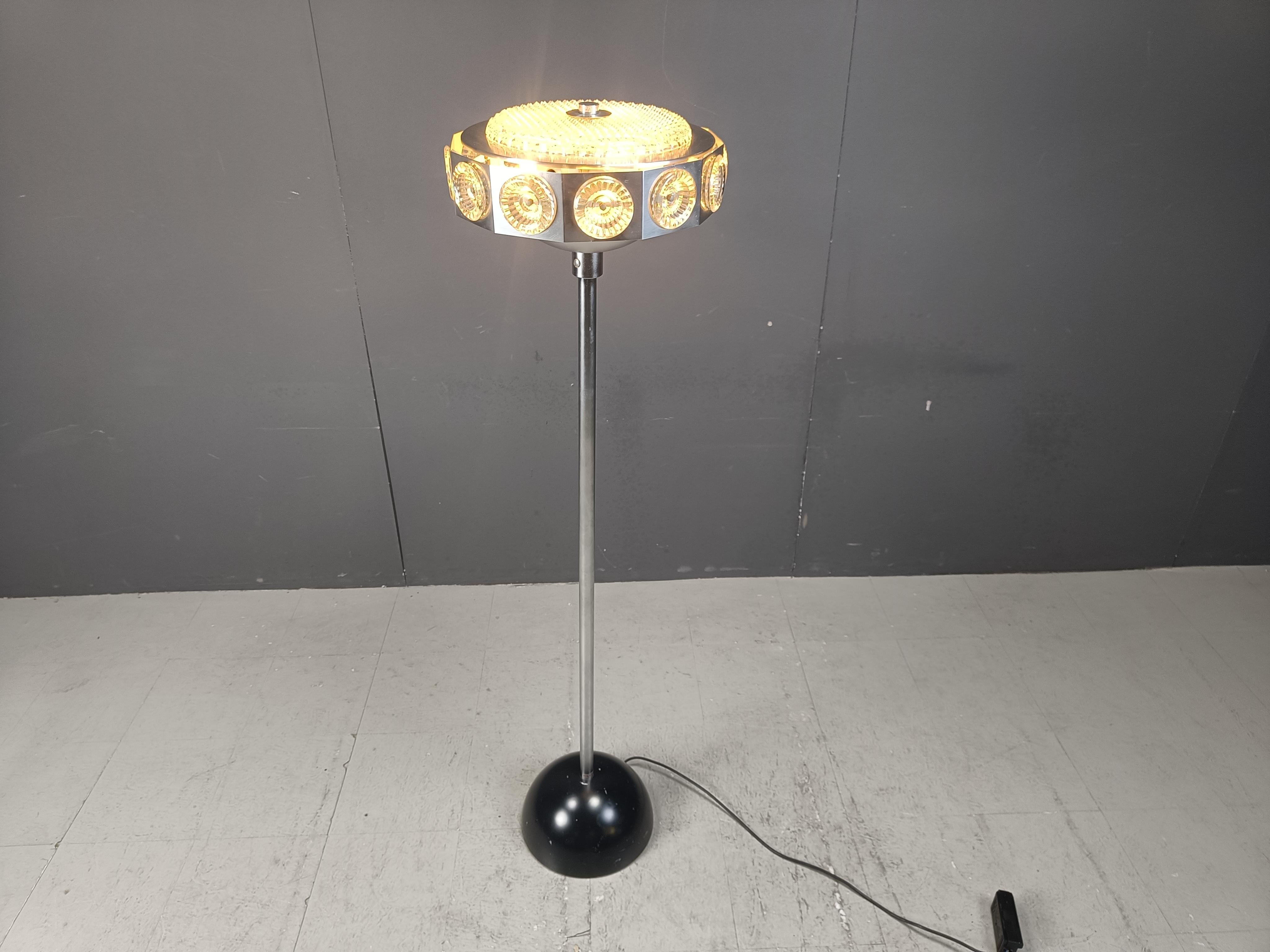 Lampadaire UFO de l'ère spatiale, 1970 en vente 2