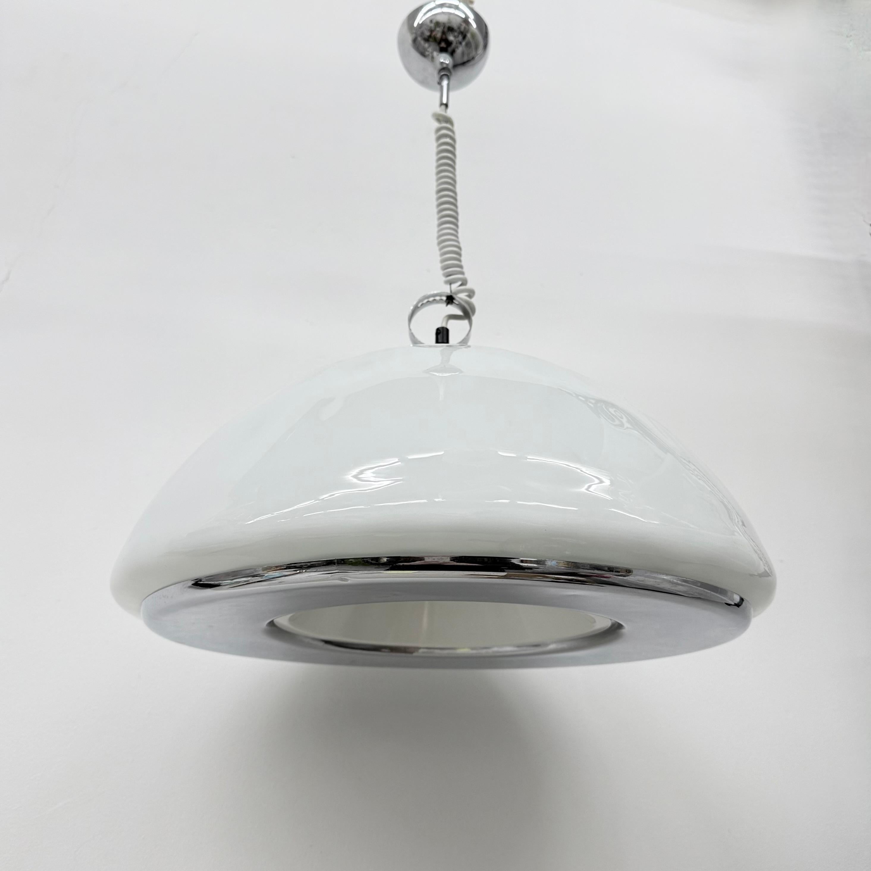 Lampada a sospensione UFO in vetro di Murano, anni '70, Italia In condizioni buone in vendita a Delft, NL