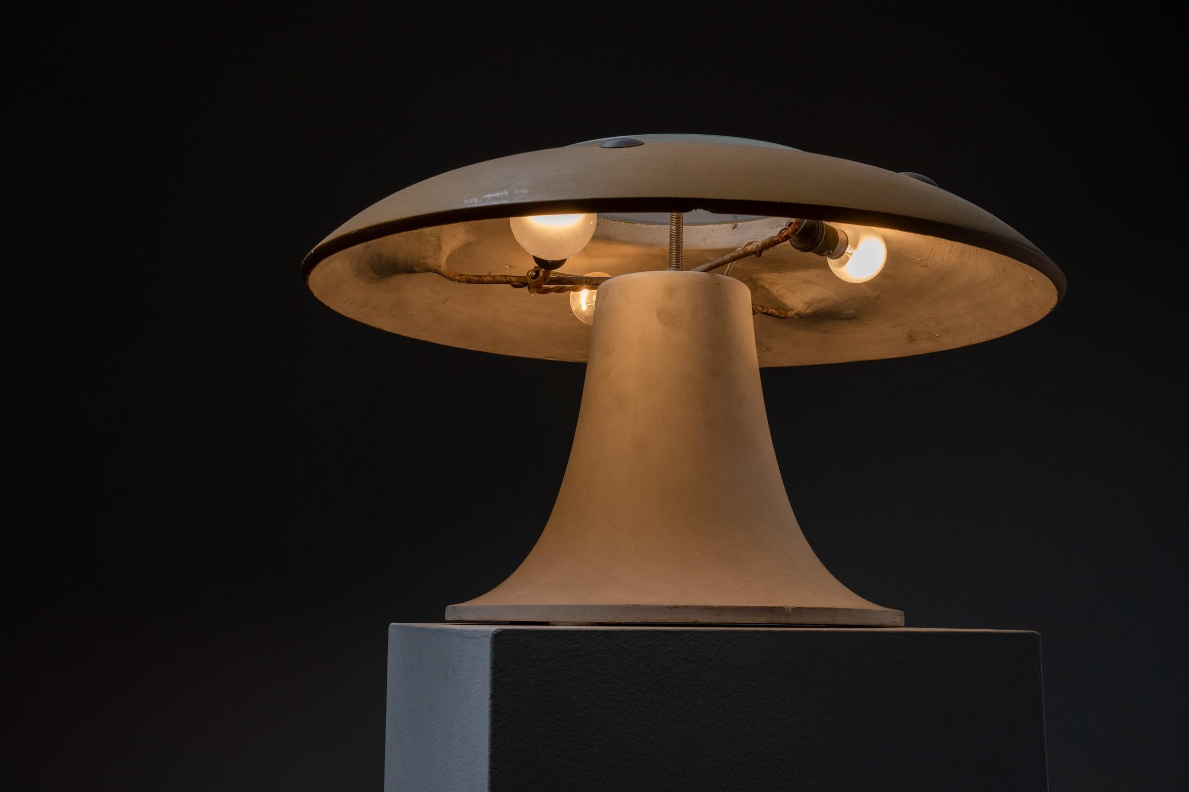 Space Age 'UFO' Mushroom Table Lamp with Ochre Yellow Shade and Glass Diffuser For Sale 4