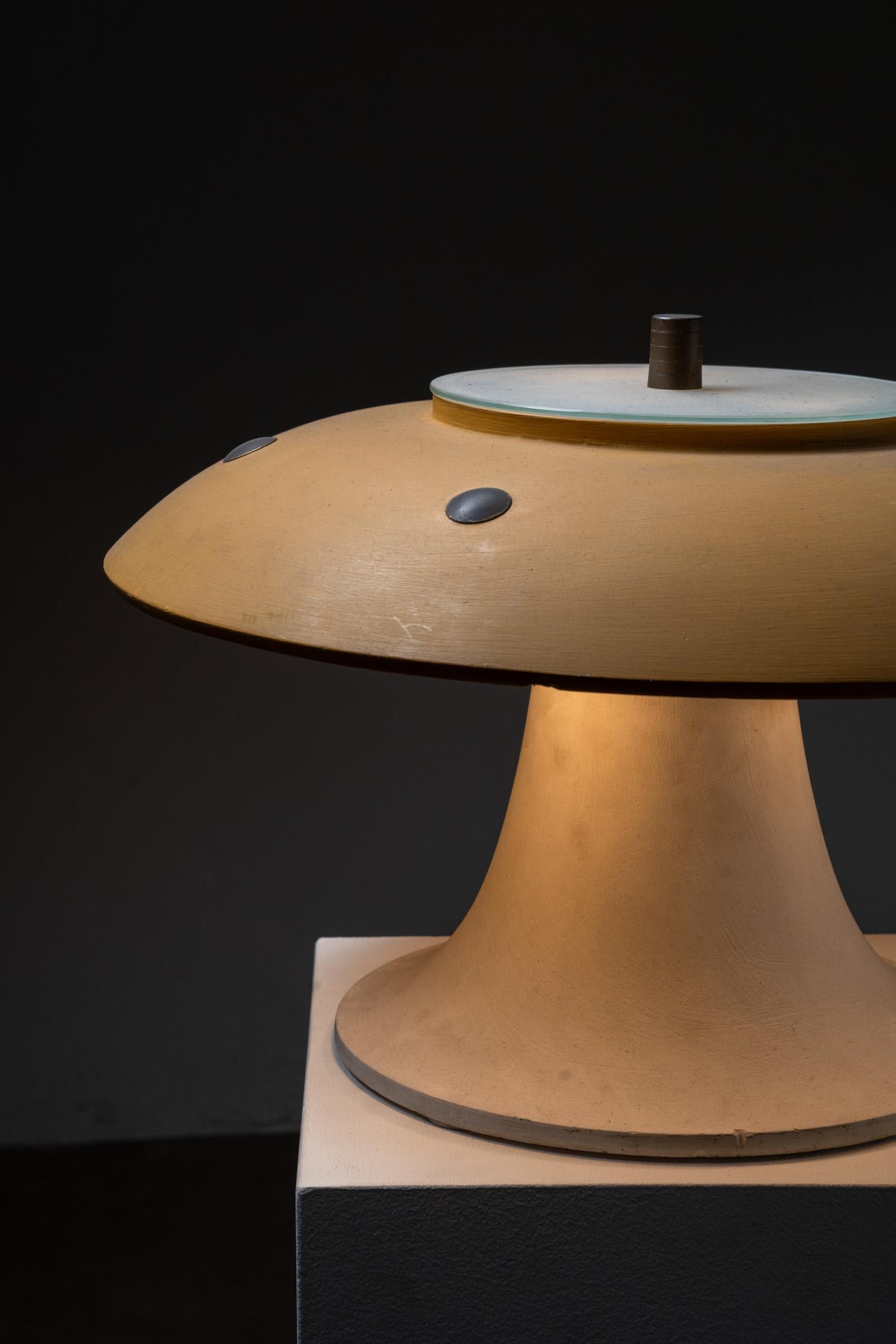 Space Age 'UFO' Mushroom Table Lamp with Ochre Yellow Shade and Glass Diffuser For Sale 5